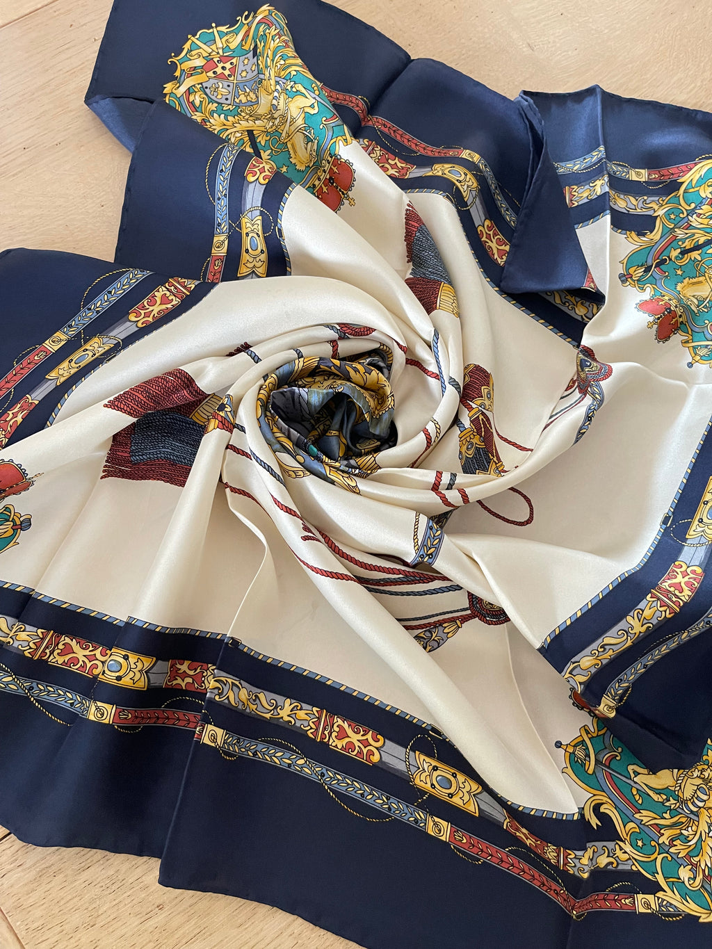 Seiden Tuch carré foulard scarf schal seide soie silk
