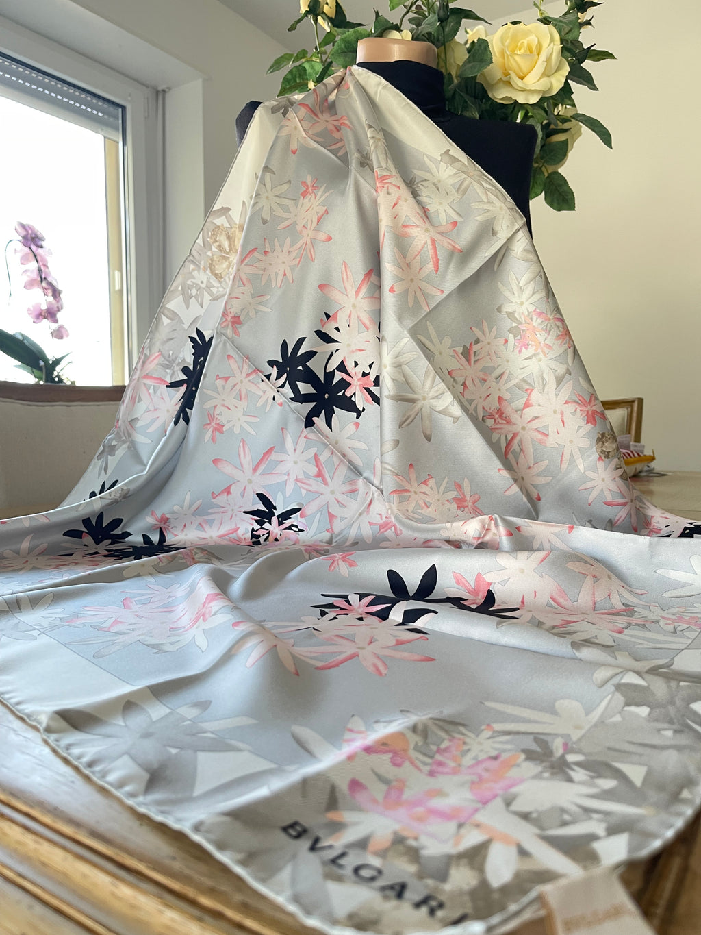 BULGARI carré foulard scarf sjaal schal seide soie silk