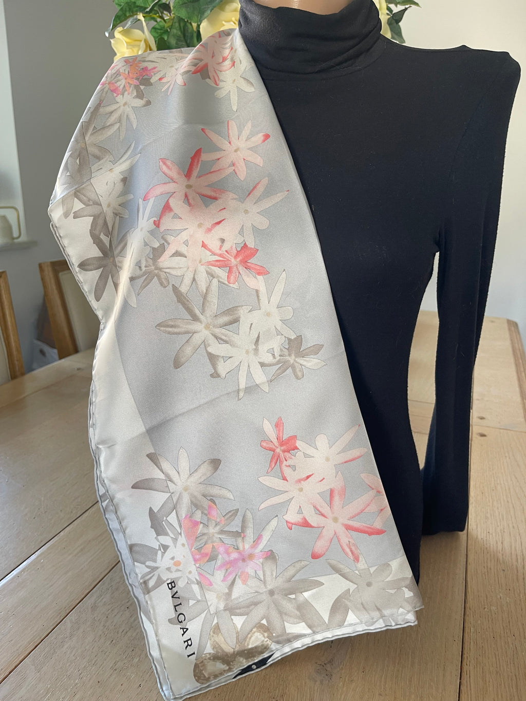 BULGARI carré foulard scarf sjaal schal seide soie silk