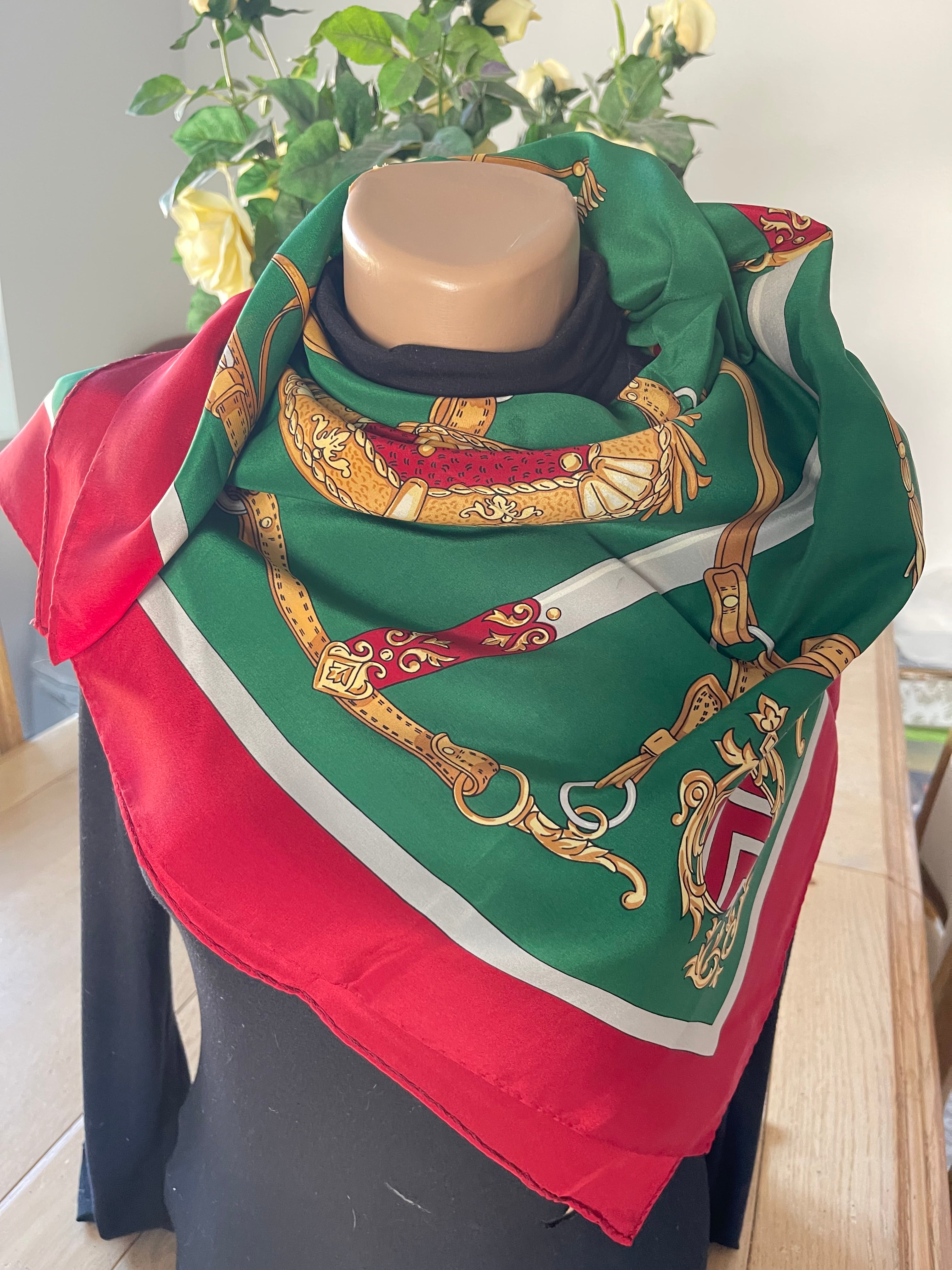 Silk scarf green carré foulard schal sjaal seide soie silk