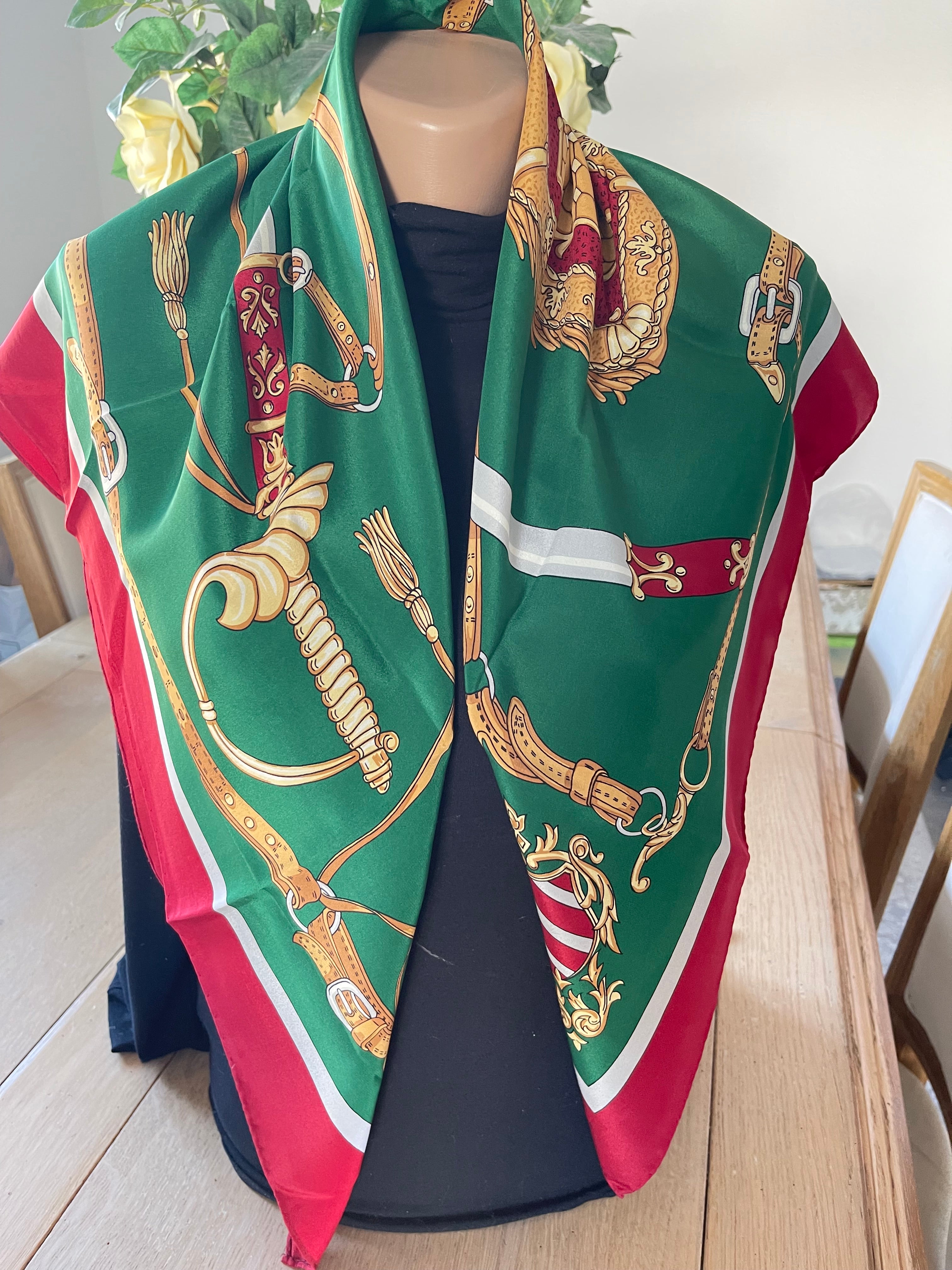 Silk scarf green carré foulard schal sjaal seide soie silk