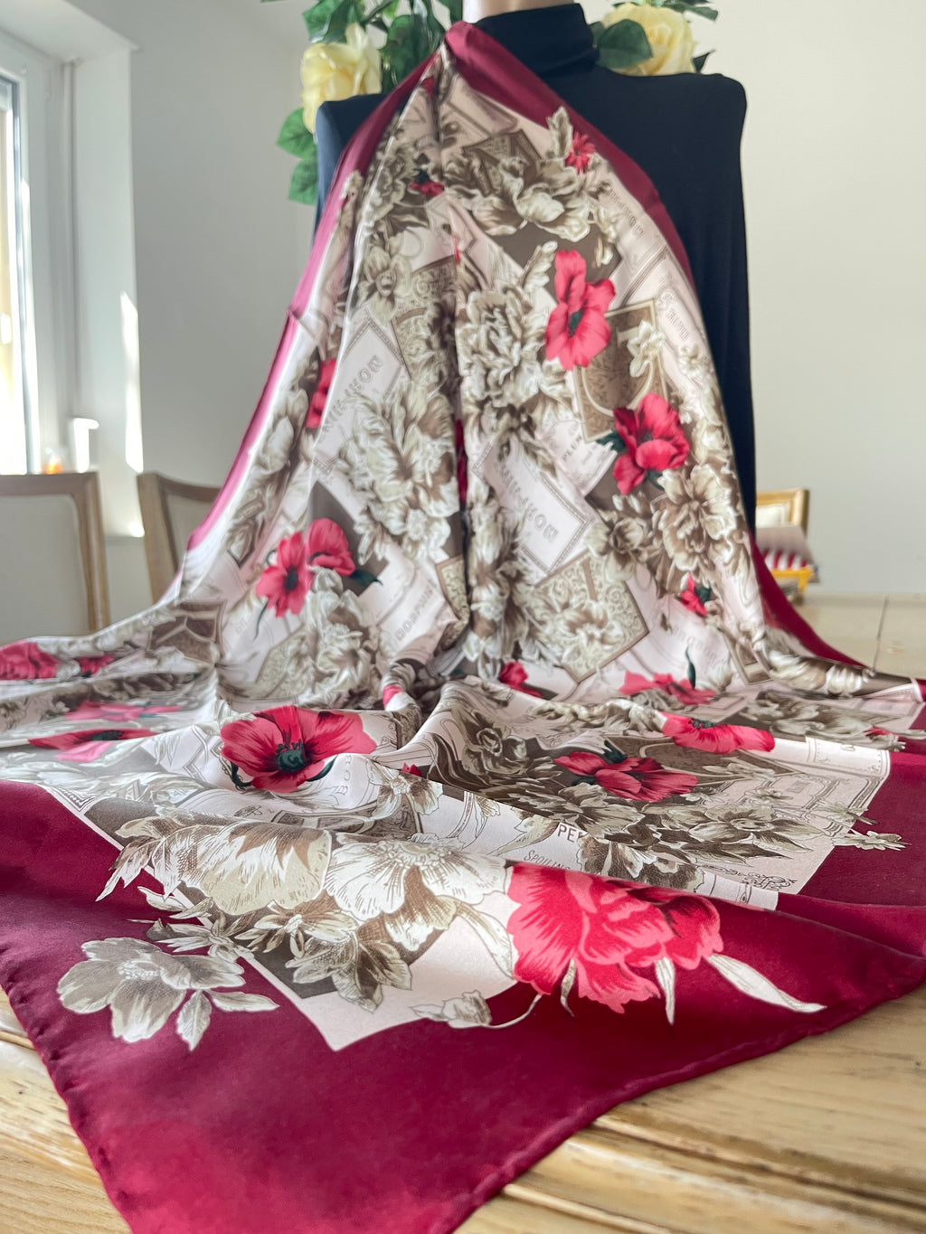 Silk scarf red carré foulard schal sjaal seide soie silk