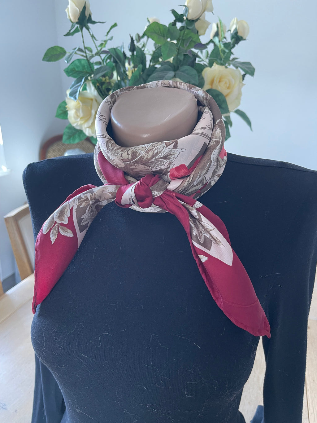Silk scarf red carré foulard schal sjaal seide soie silk