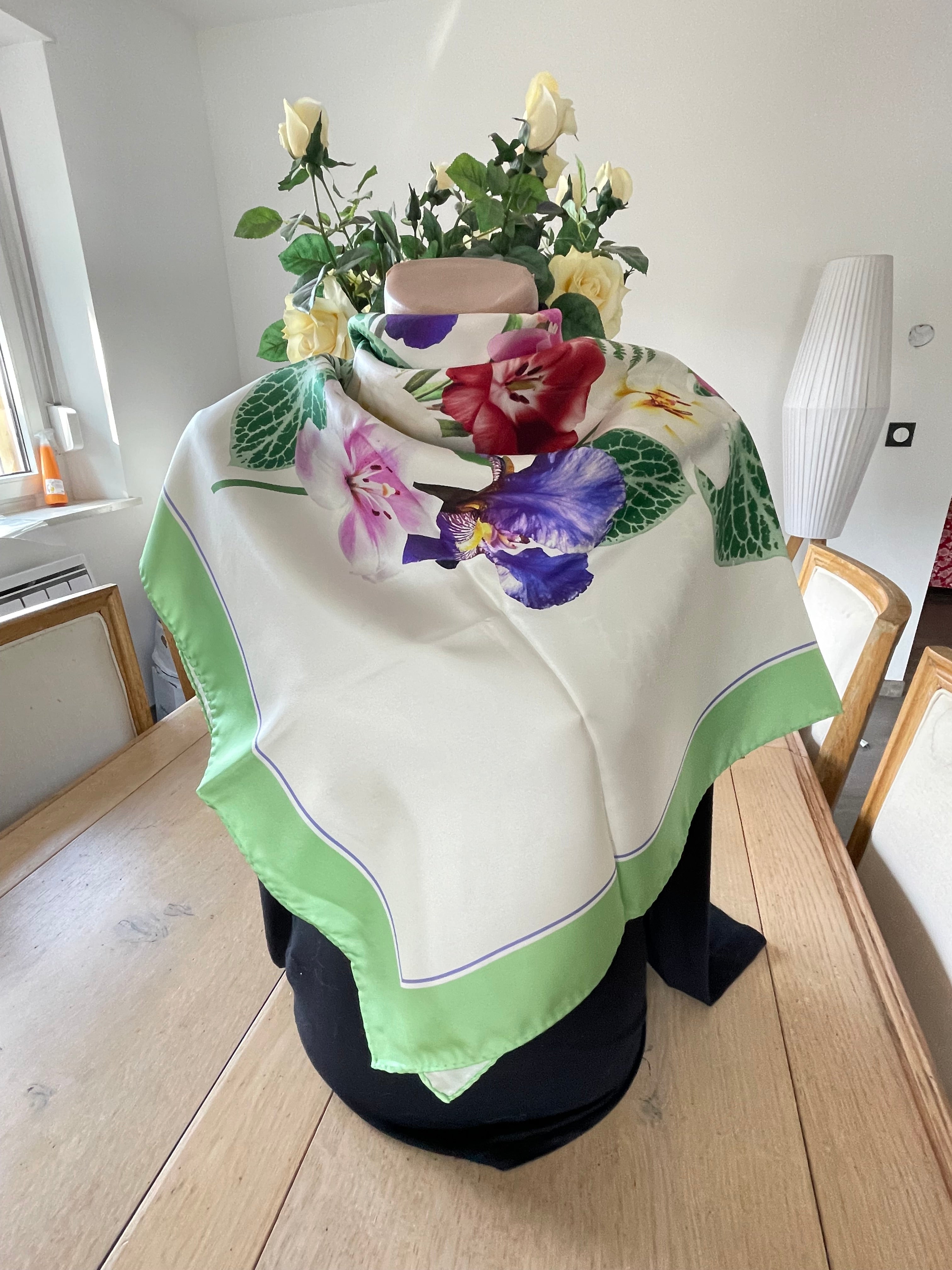 SERICA WATCH carré foulard schal scarf sjaal seide silk soie
