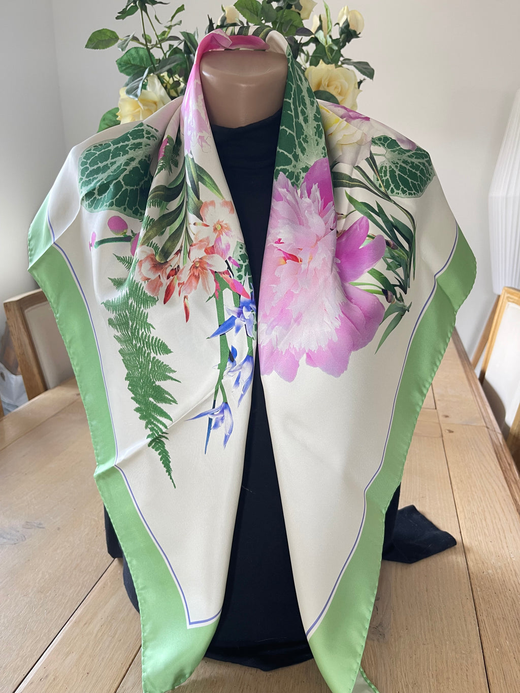 SERICA WATCH carré foulard schal scarf sjaal seide silk soie