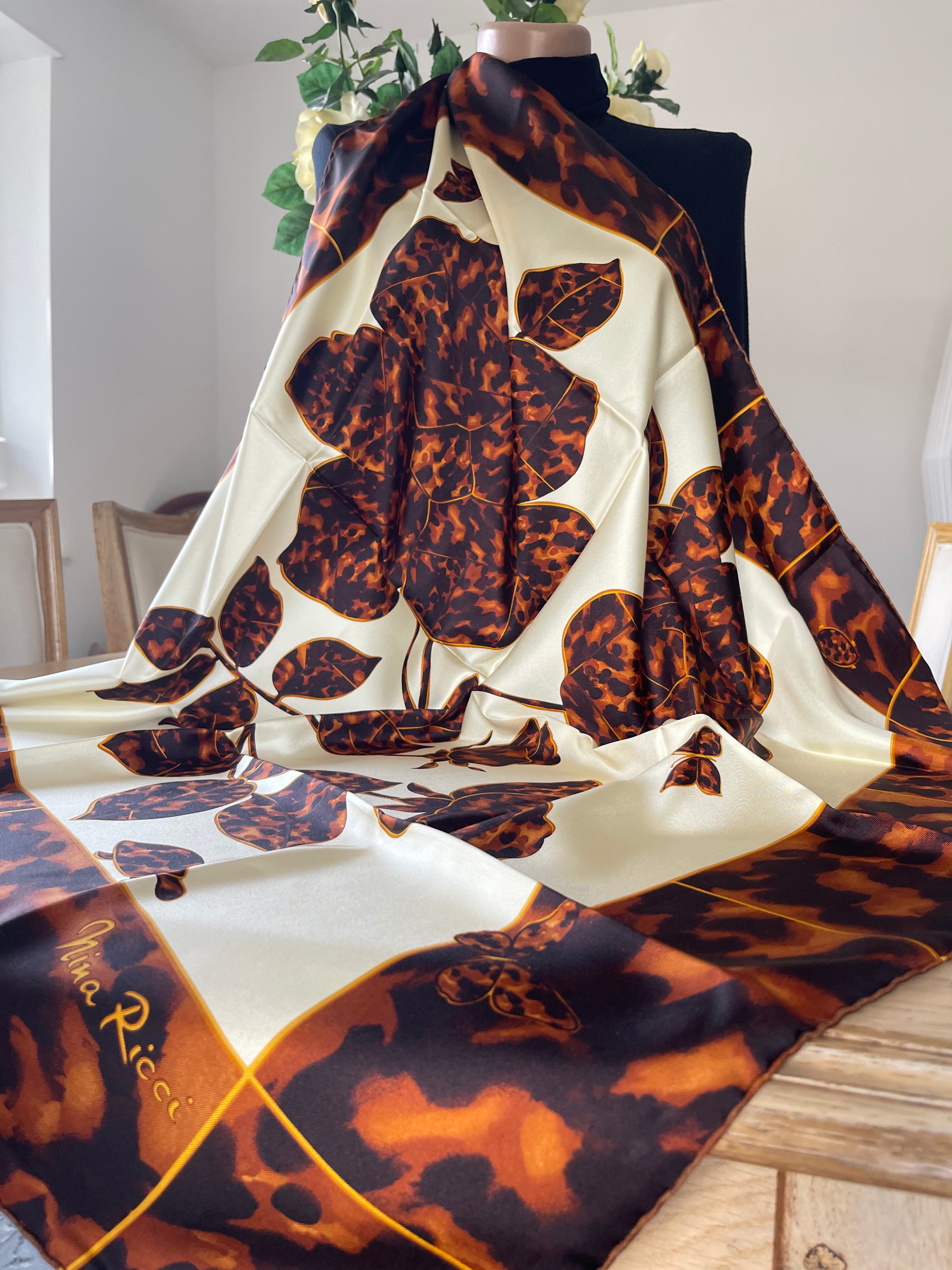 NINA RICCI carré foulard schal scarf sjaal seide silk soie