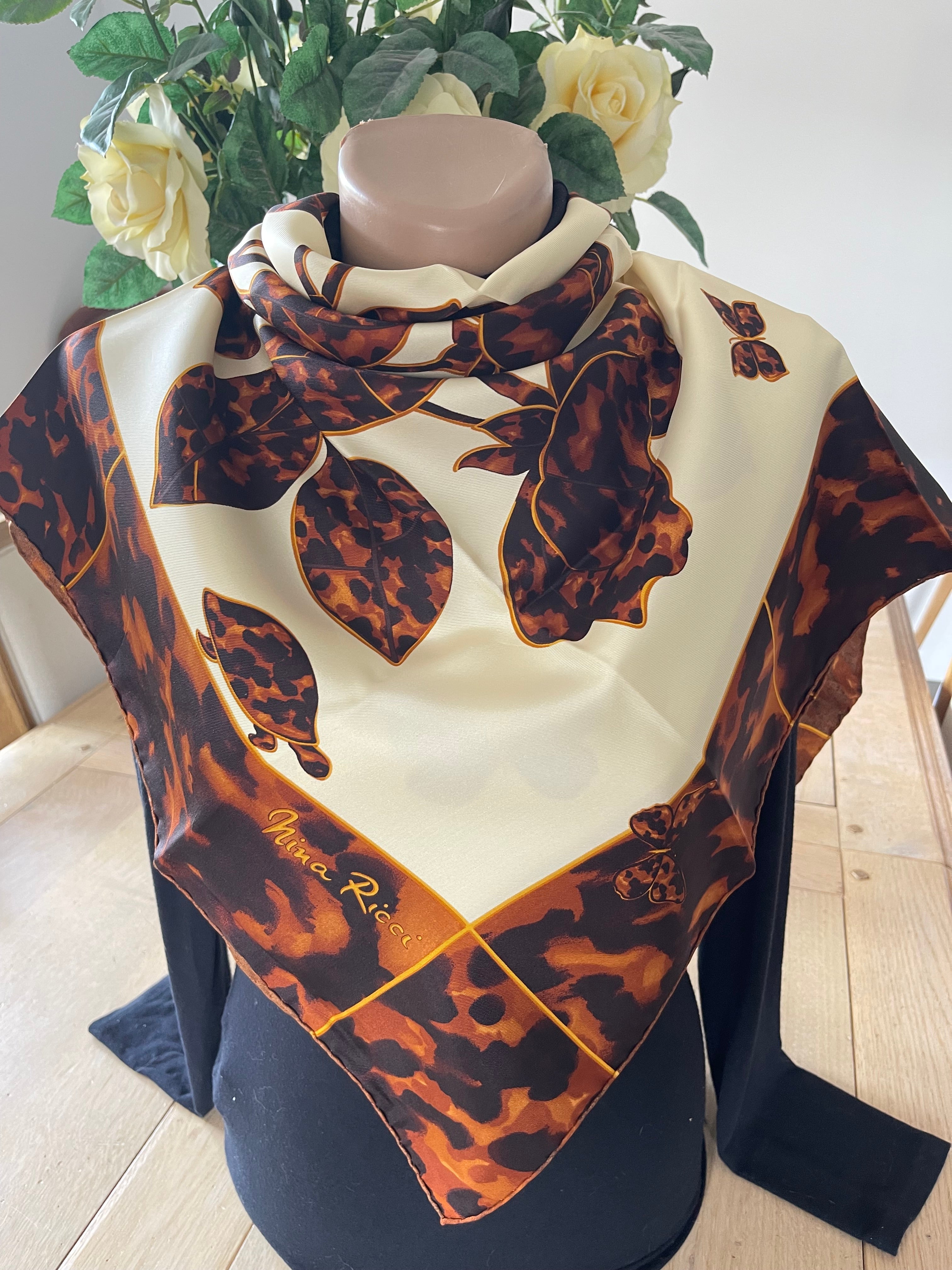 NINA RICCI carré foulard schal scarf sjaal seide silk soie