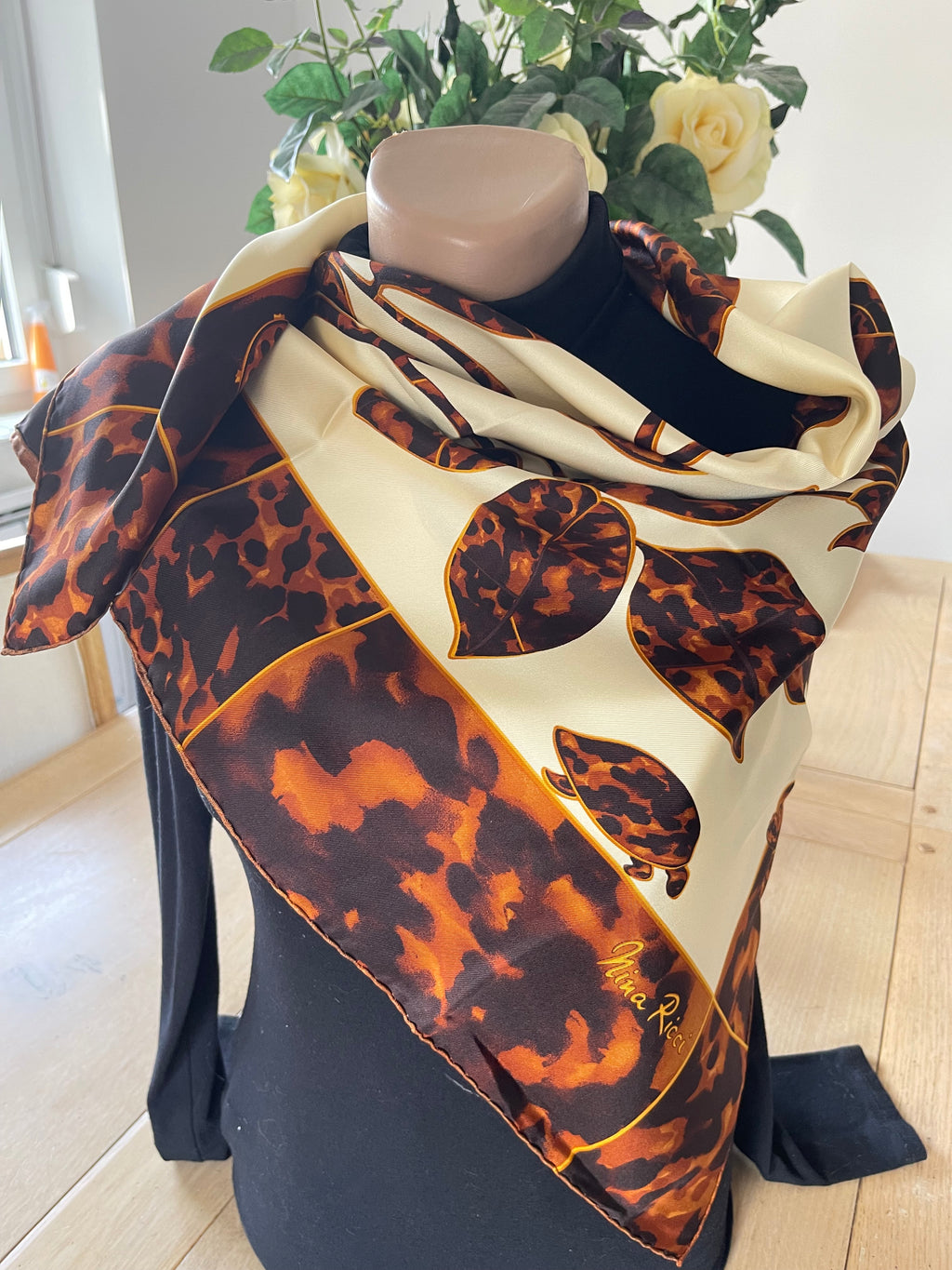 NINA RICCI carré foulard schal scarf sjaal seide silk soie