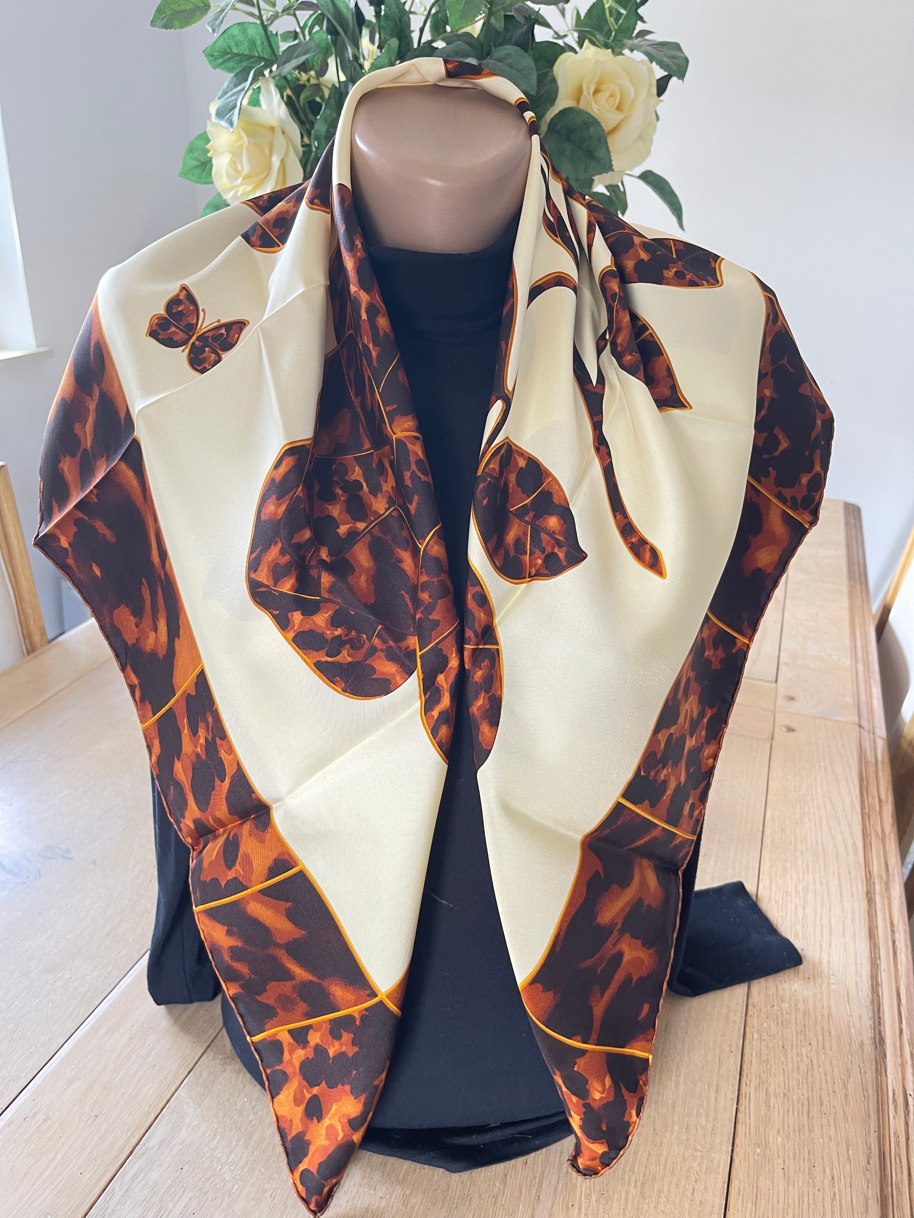 NINA RICCI carré foulard schal scarf sjaal seide silk soie