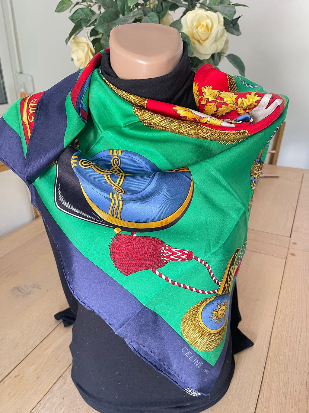 CELINE carré foulard scarf schal seide silk boite