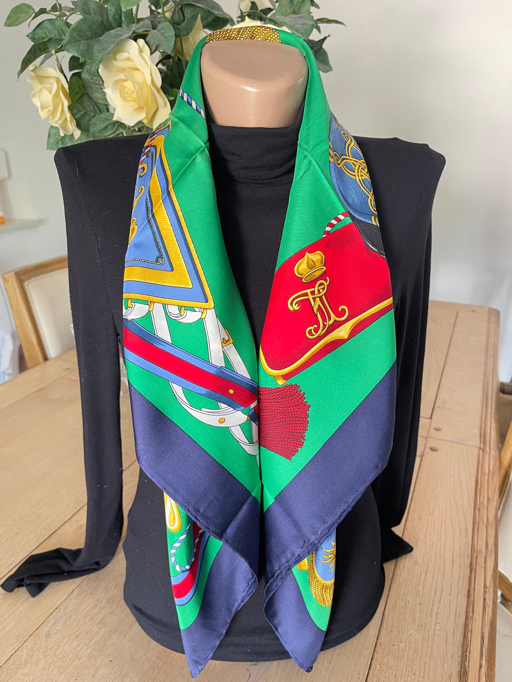 CELINE carré foulard scarf schal seide silk boite