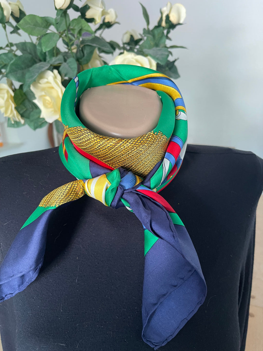 CELINE carré foulard scarf schal seide silk boite