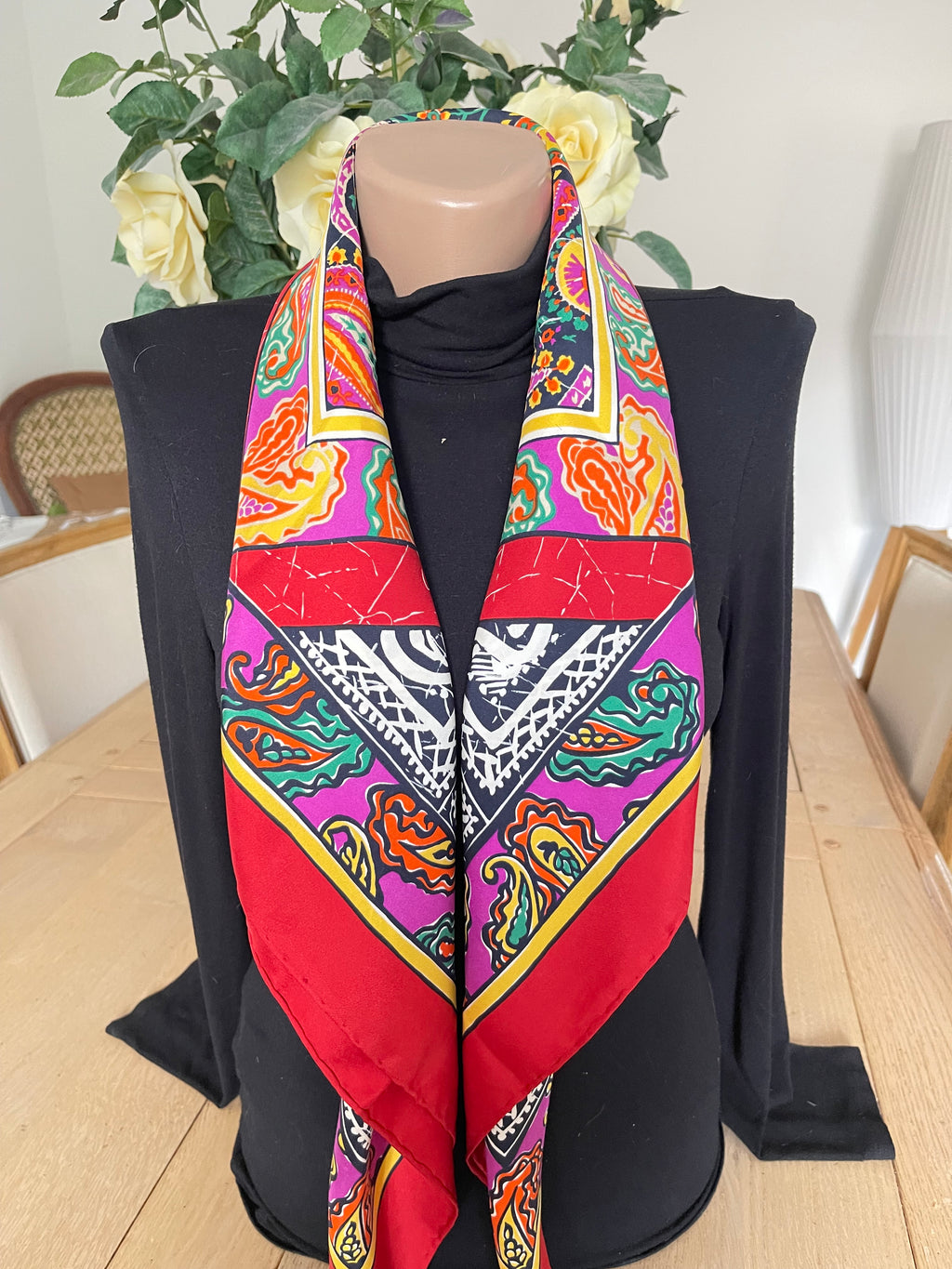 GIVENCHY carré foulard scarf schal sjaal seide silk soie