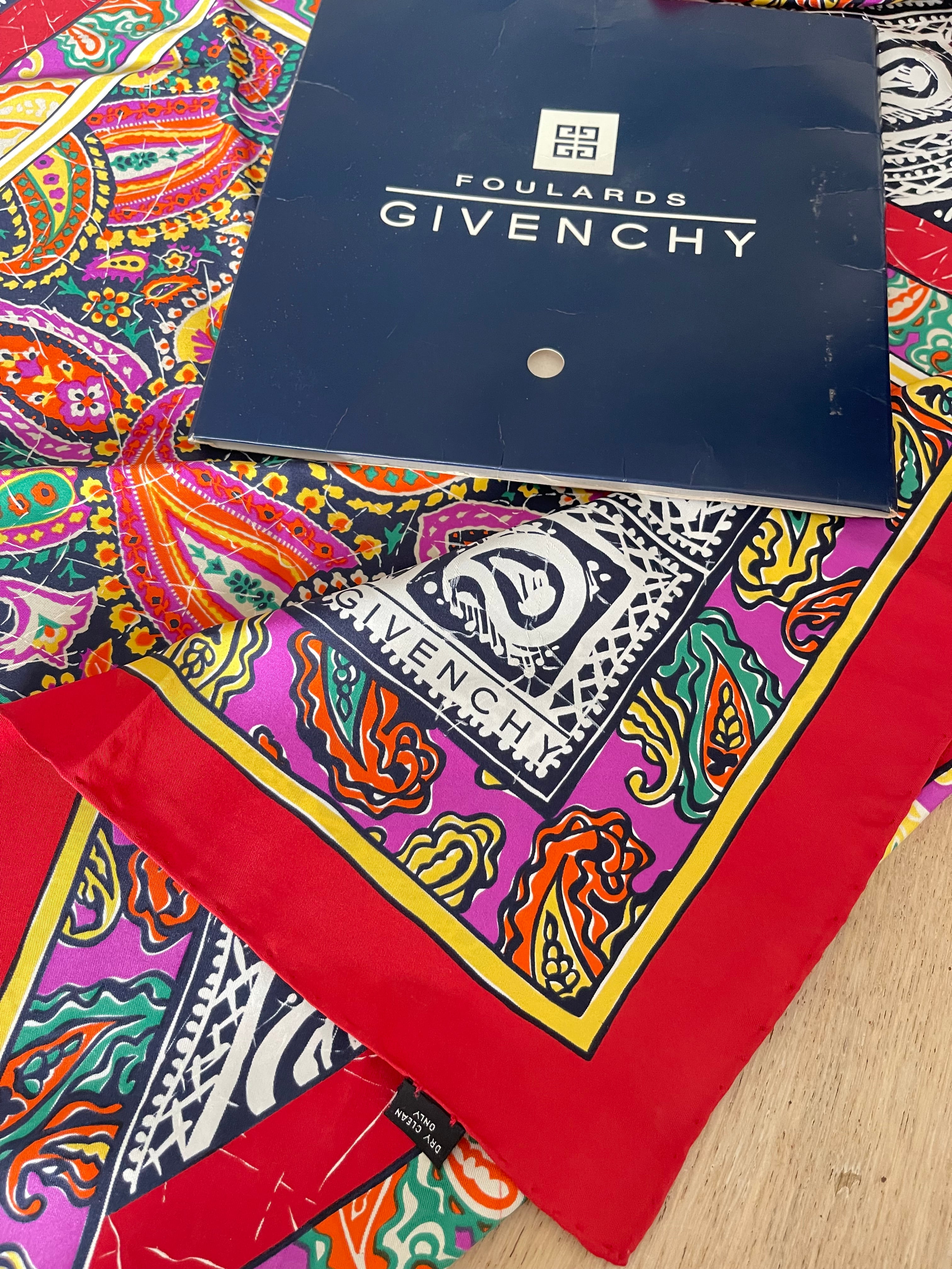 GIVENCHY carré foulard scarf schal sjaal seide silk soie