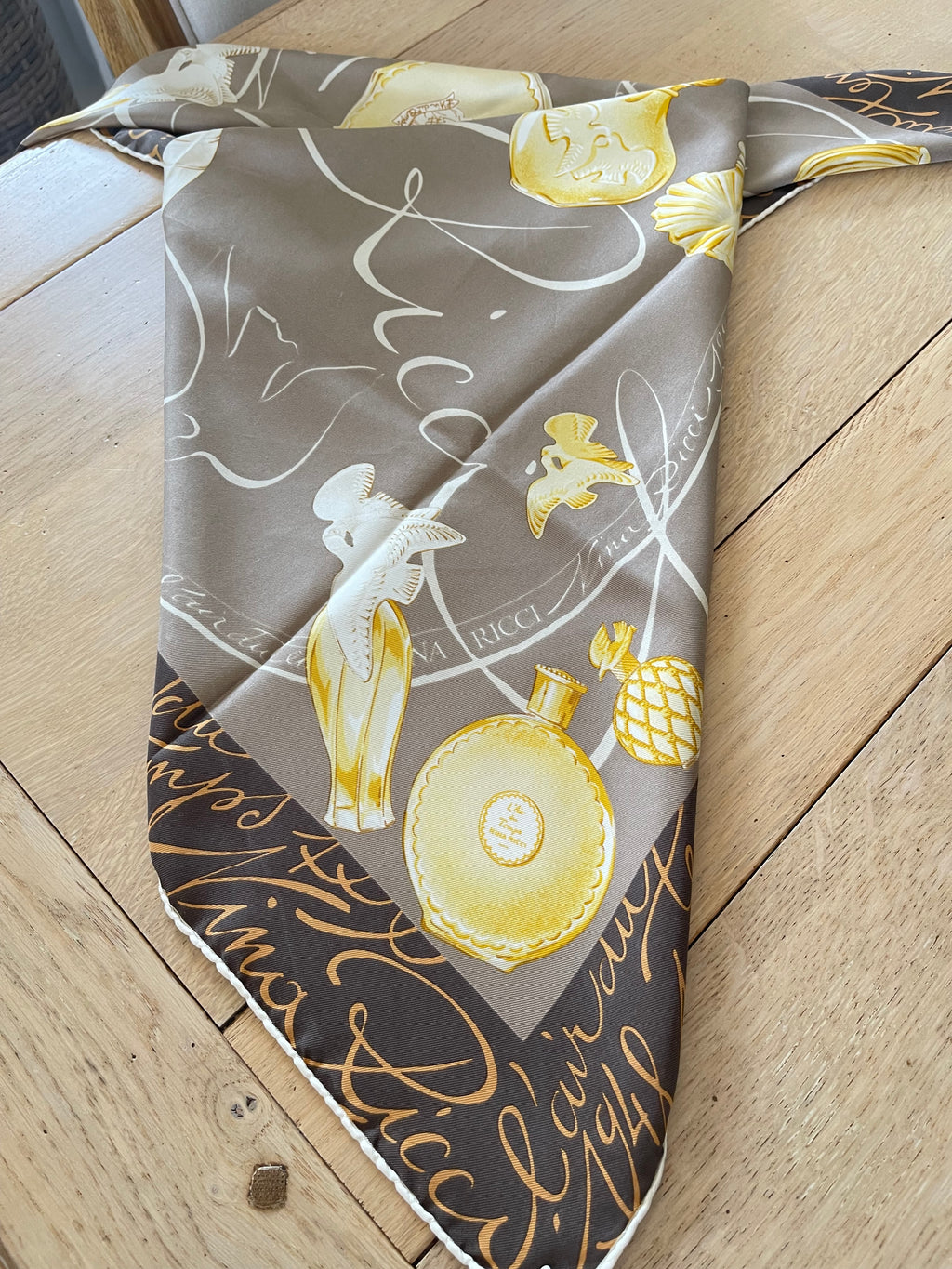NINA RICCI carré foulard scarf schal sjaal seide silk soie