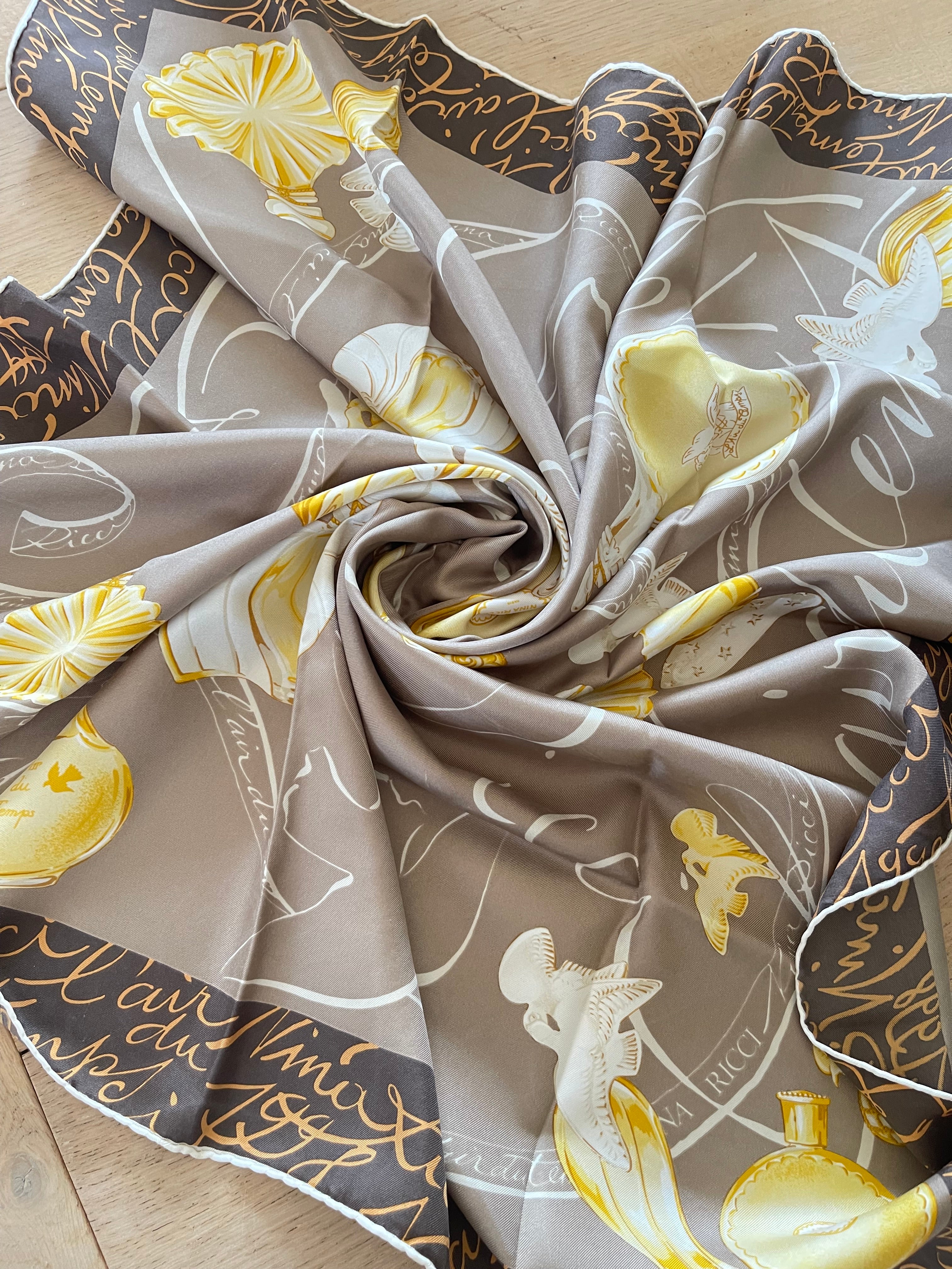 NINA RICCI carré foulard scarf schal sjaal seide silk soie