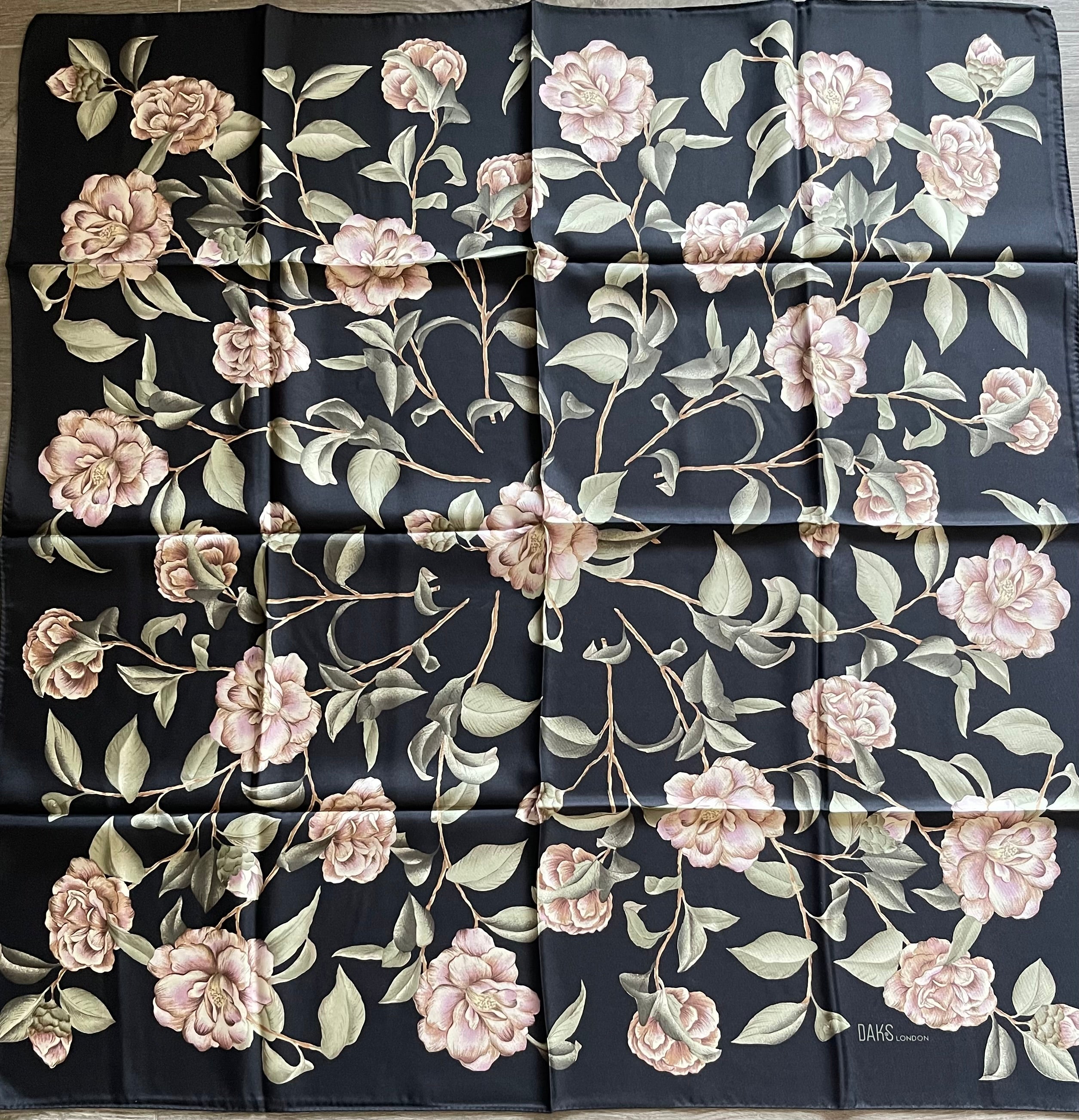 DAKS carré foulard scarf schal sjaal seide silk soie