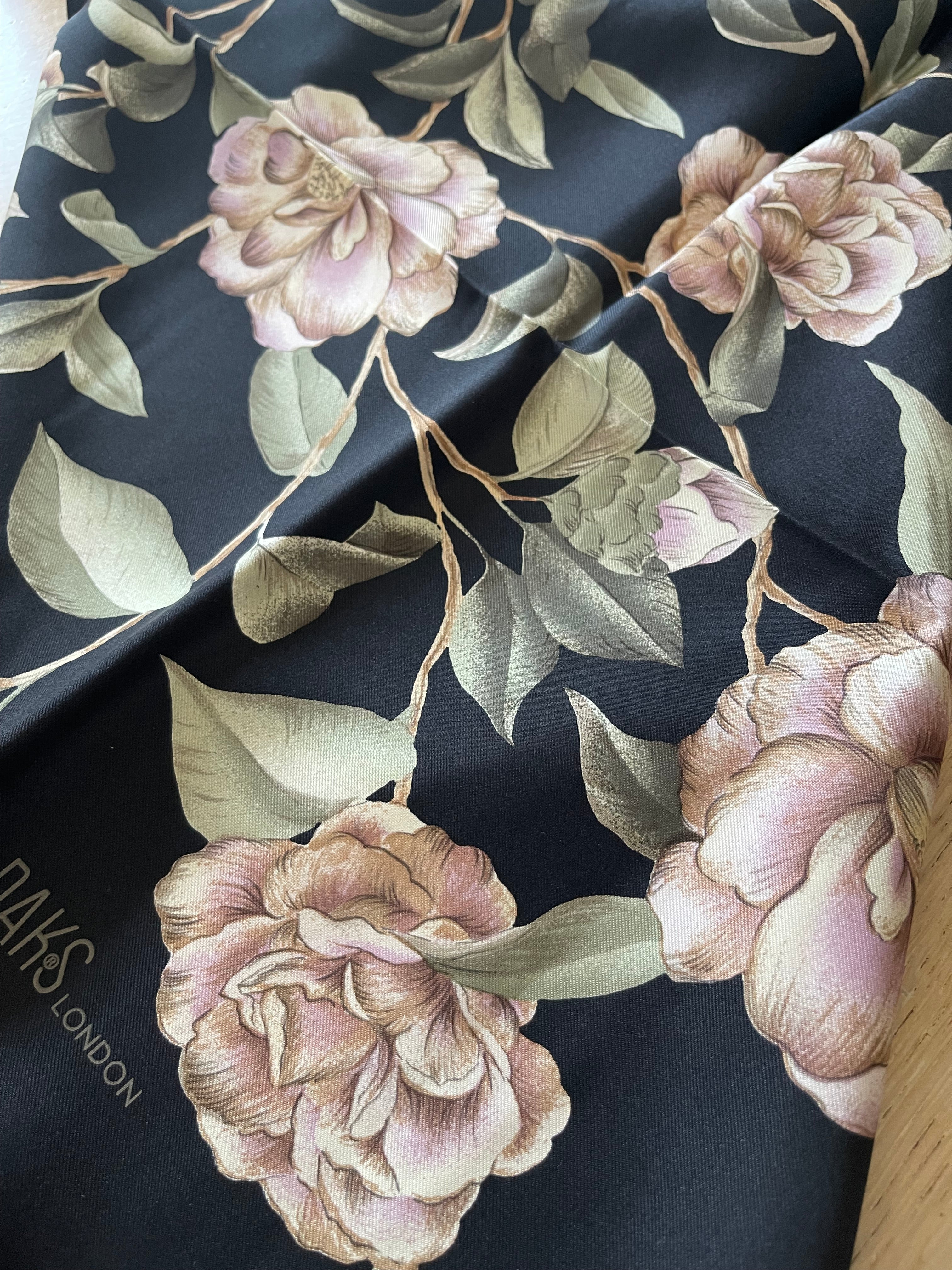 DAKS carré foulard scarf schal sjaal seide silk soie