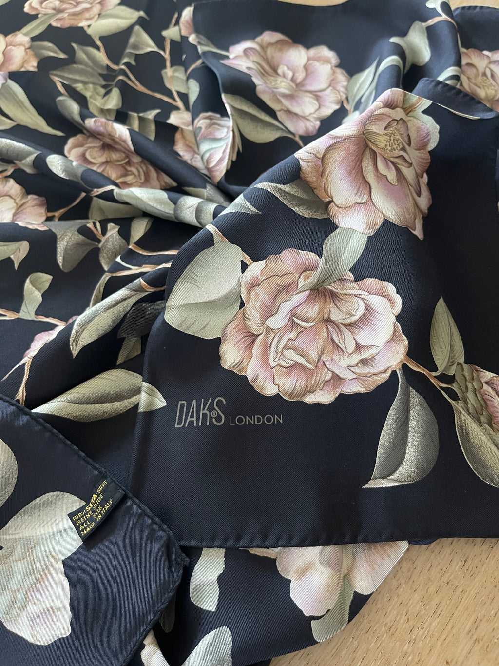 DAKS carré foulard scarf schal sjaal seide silk soie