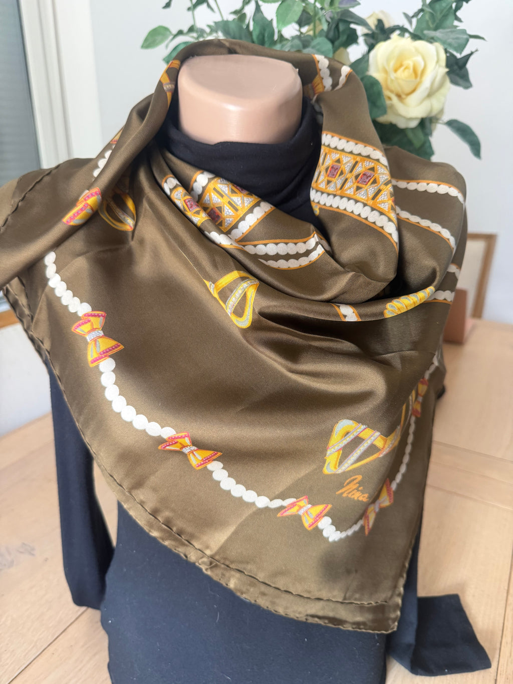 NINA RICCI scarf foulard carré schal sjaal seide silk soie