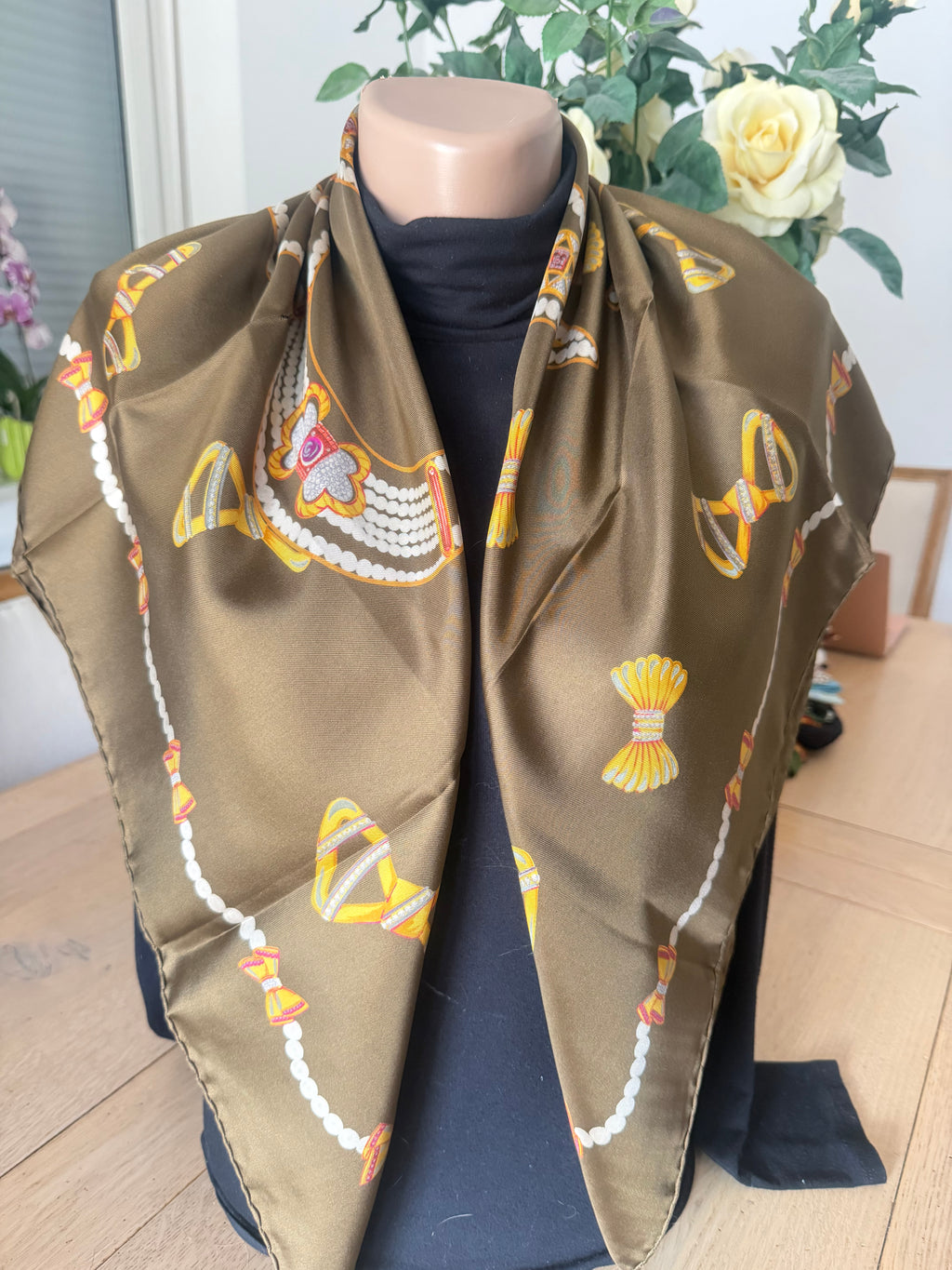 NINA RICCI scarf foulard carré schal sjaal seide silk soie