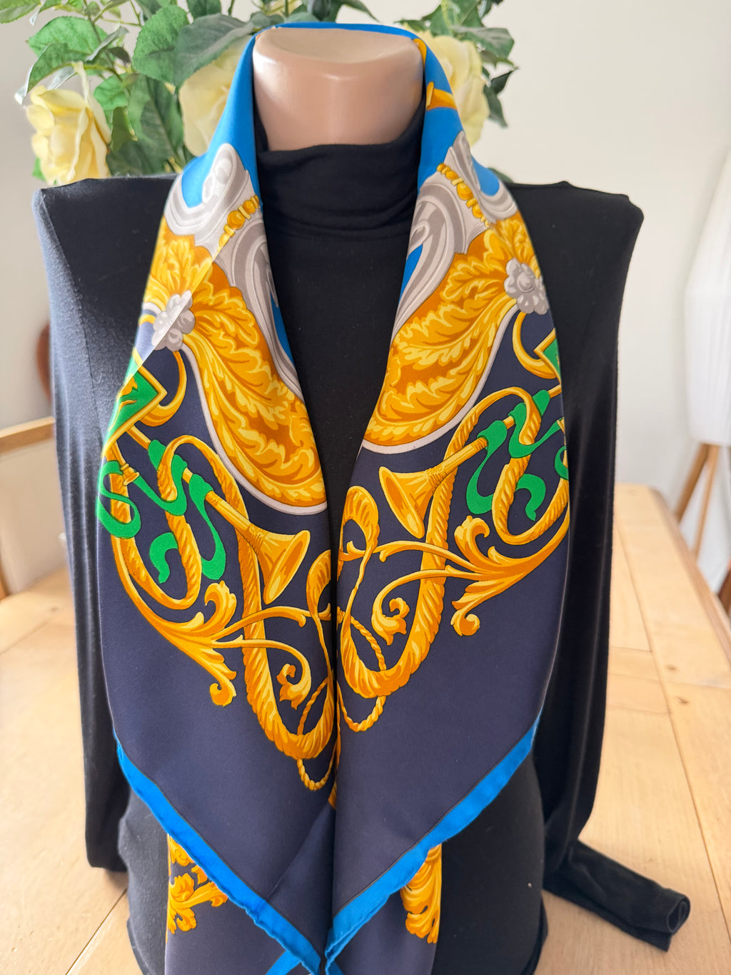 CHRISTIAN FISHBACHER carré foulard scarf schal sjaal seide soie silk