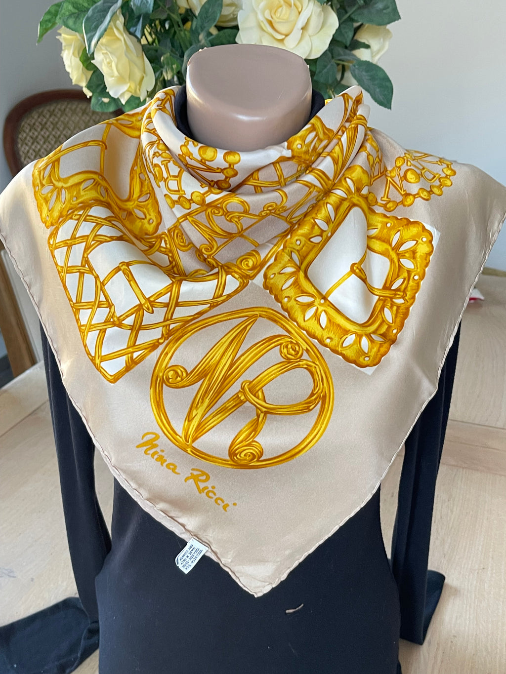 Nina Ricci foulard carré scarf schal sjaal seide silk soie