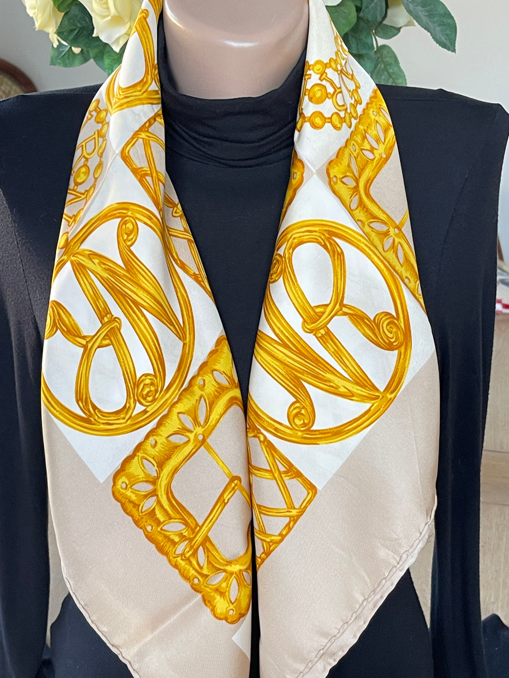 Nina Ricci foulard carré scarf schal sjaal seide silk soie