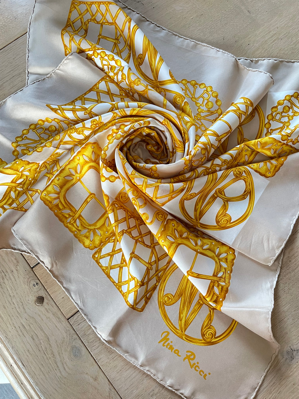 Nina Ricci foulard carré scarf schal sjaal seide silk soie