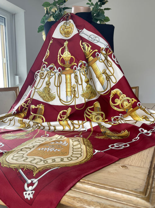 Foulard Carré HERMÈS en soie seide silk