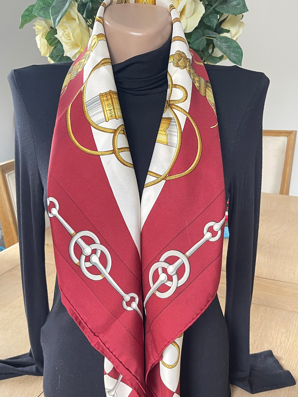 Foulard Carré HERMÈS en soie seide silk