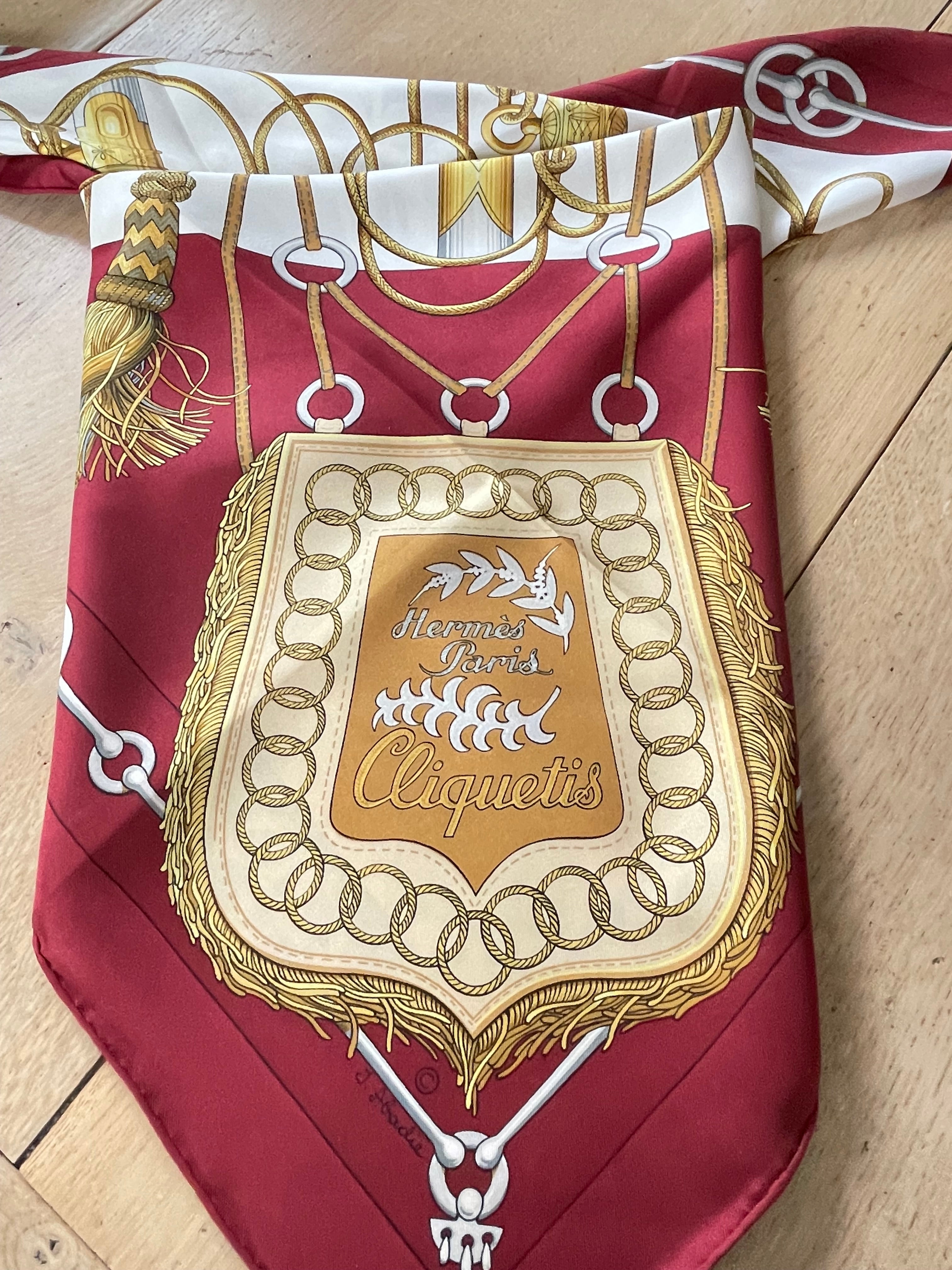 Foulard Carré HERMÈS en soie seide silk
