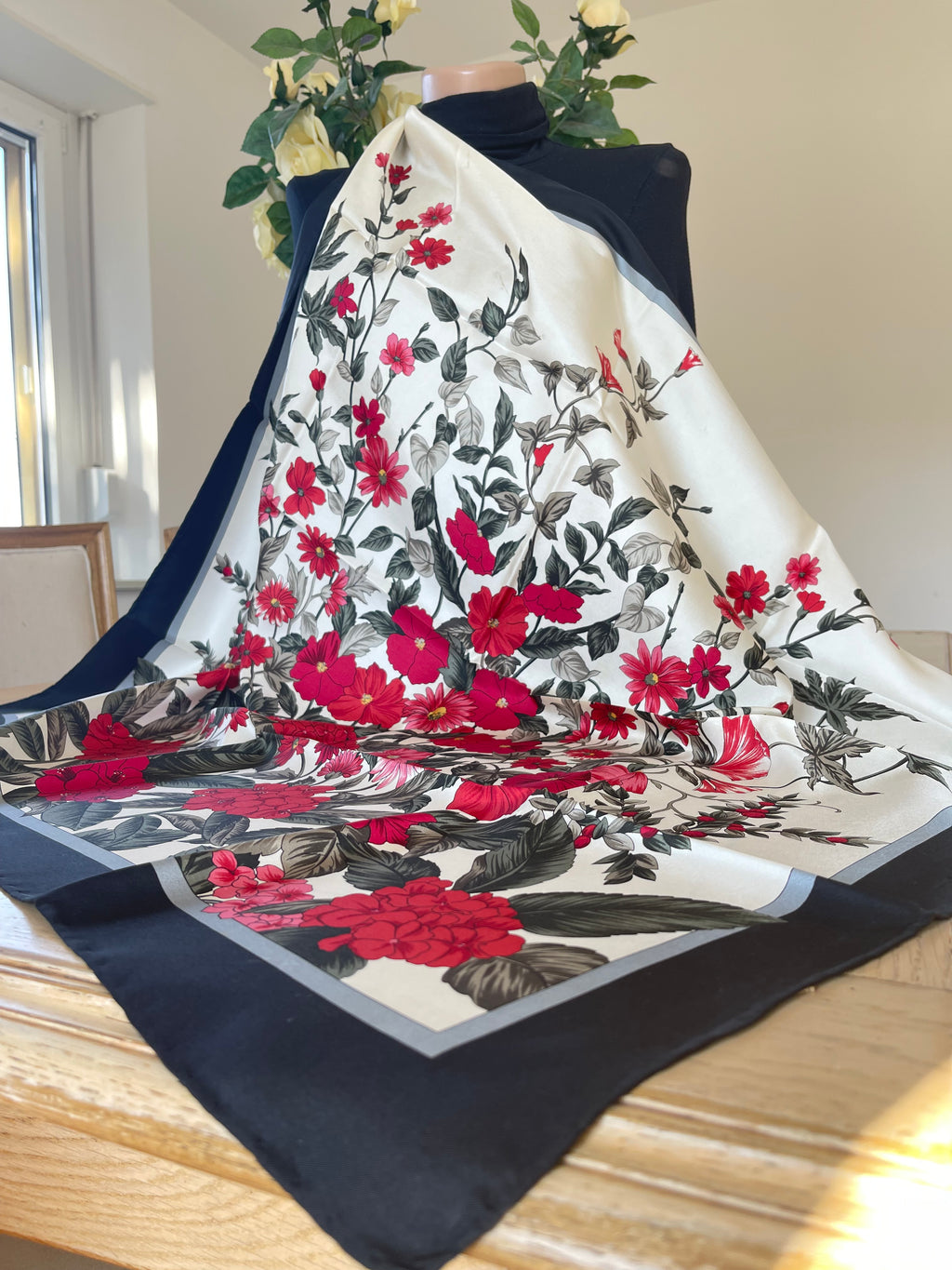Foulard carré en soie scarf schal sjaal seide silk soie