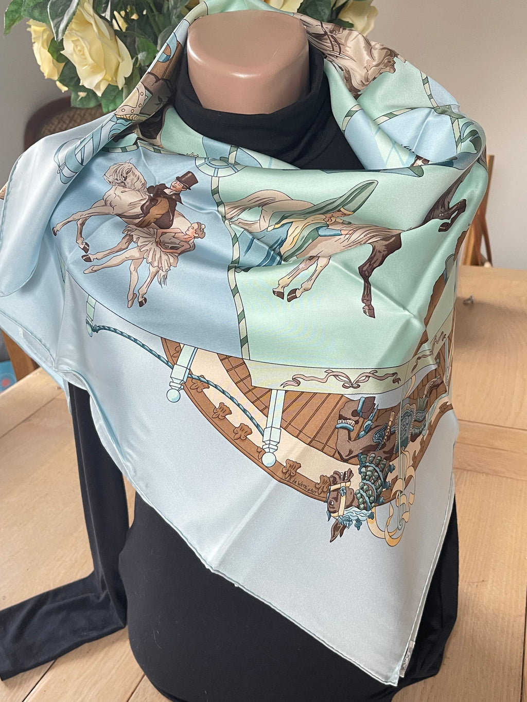 Foulard carré HERMÈS Musée Vivant signé Silk SCARF seide seda seta schal