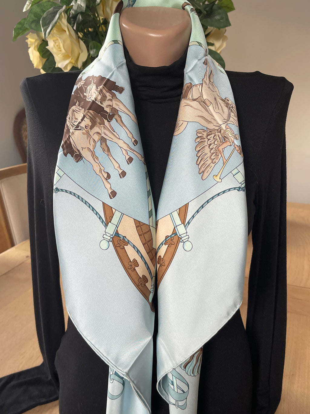 Foulard carré HERMÈS Musée Vivant signé Silk SCARF seide seda seta schal