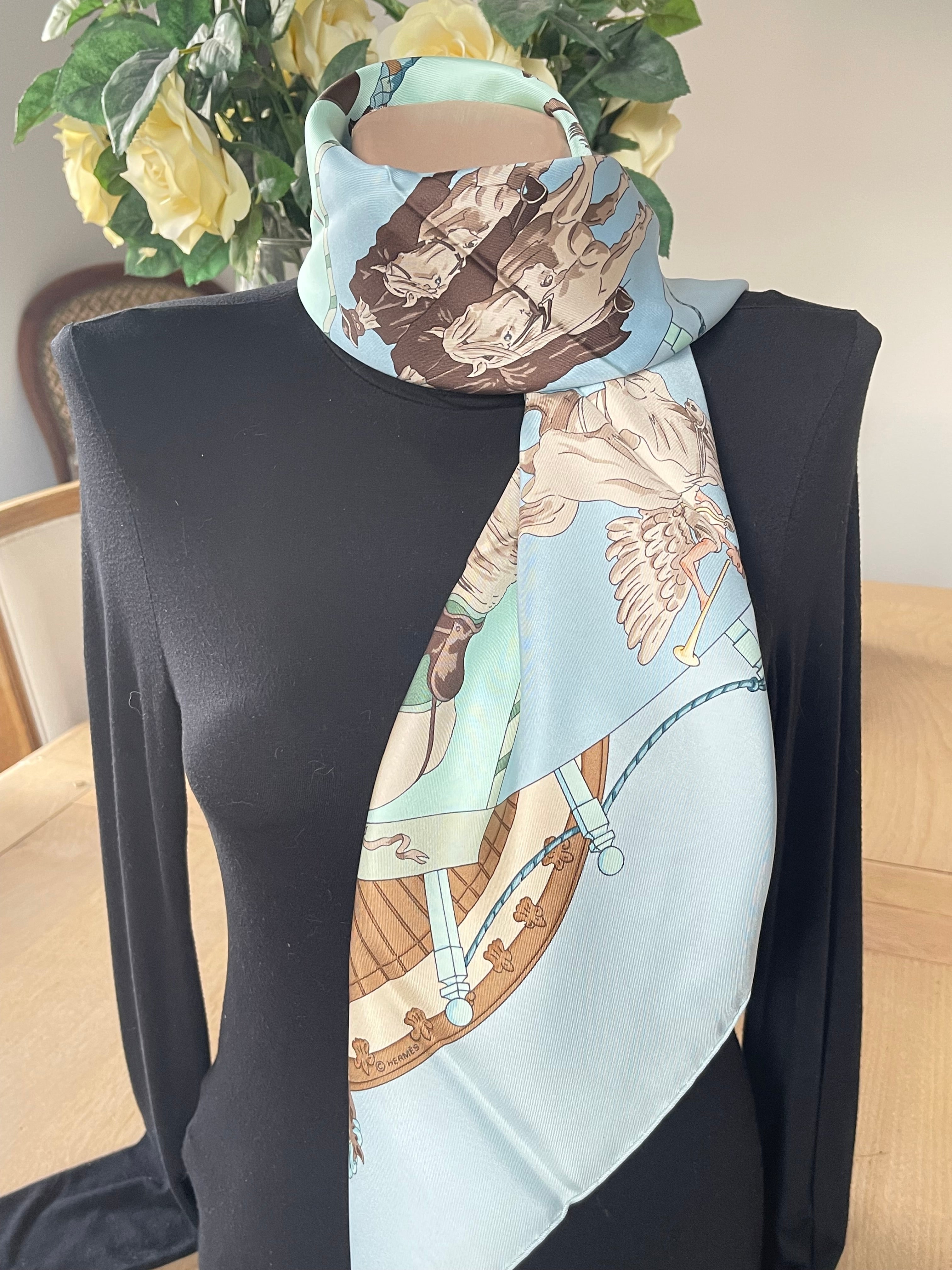 Foulard carré HERMÈS Musée Vivant signé Silk SCARF seide seda seta schal