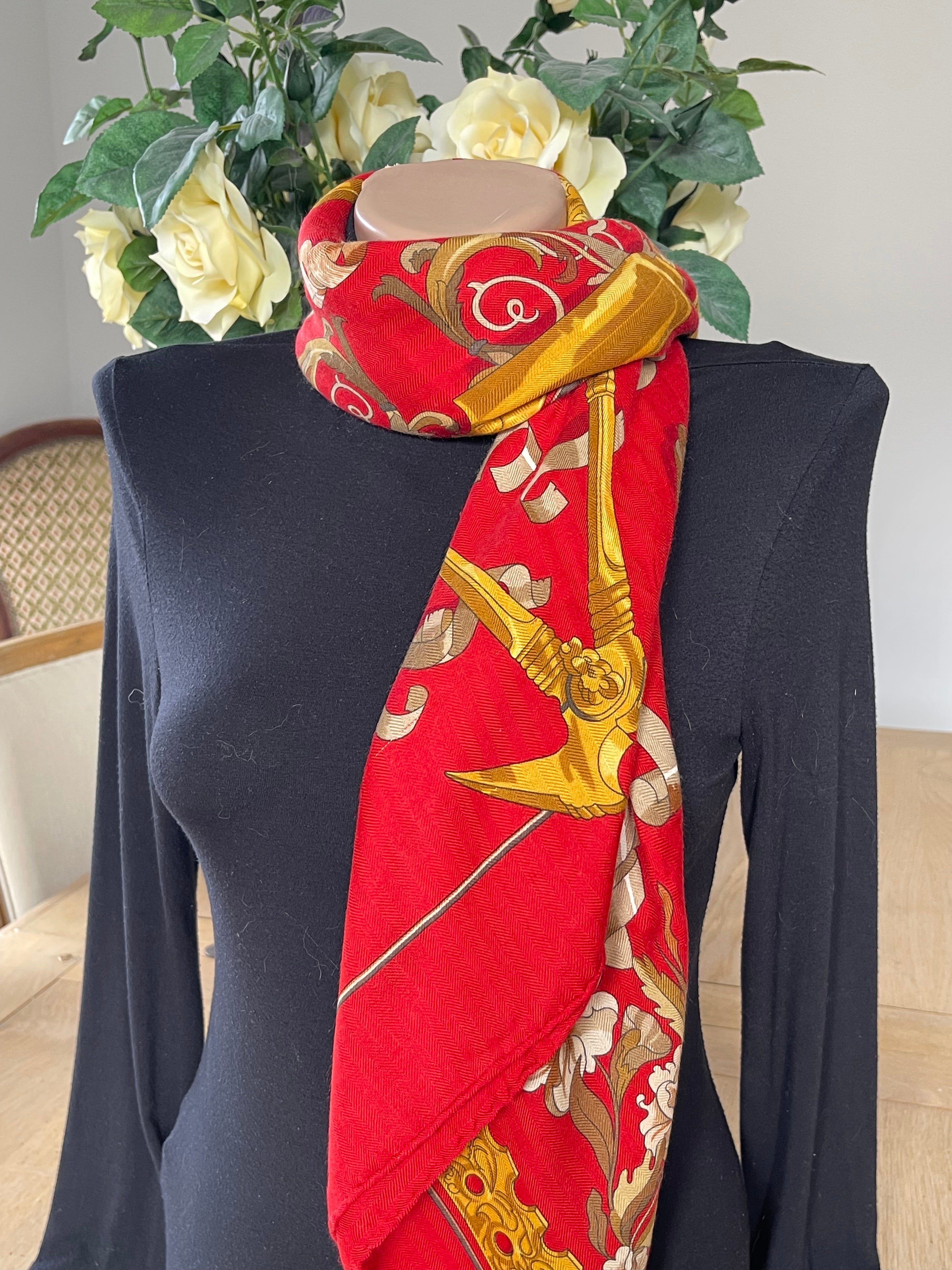Foulard/Carré/Chale HERMÈS Cachemi-soie-Copeaux Silk SCARF seide seda seta schal
