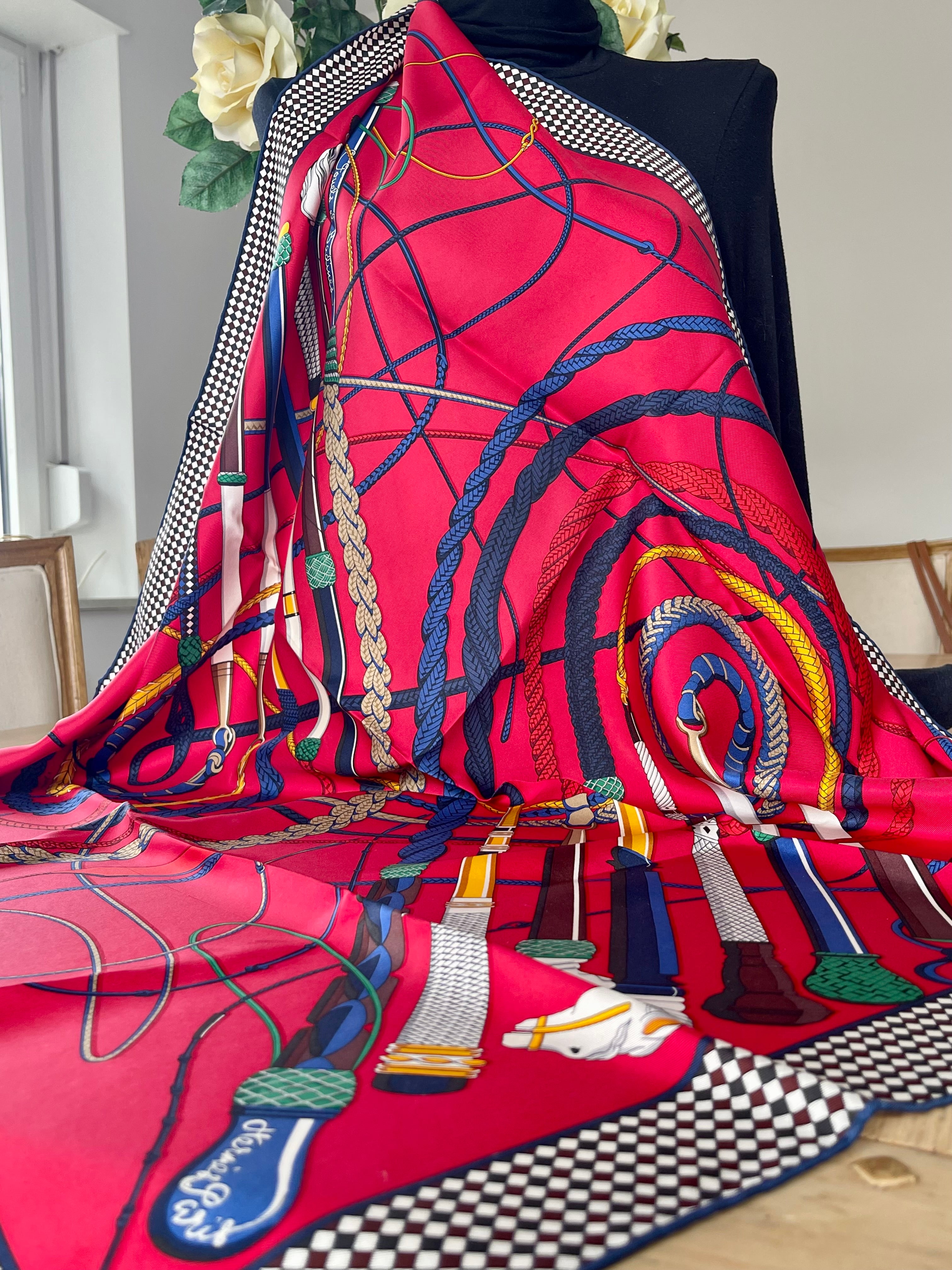 Foulard/Carré/Chale HERMÈS Musée Fouets et Badines signed by V.Jamin box