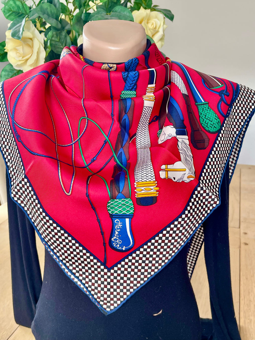 Foulard/Carré/Chale HERMÈS Musée Fouets et Badines signed by V.Jamin box