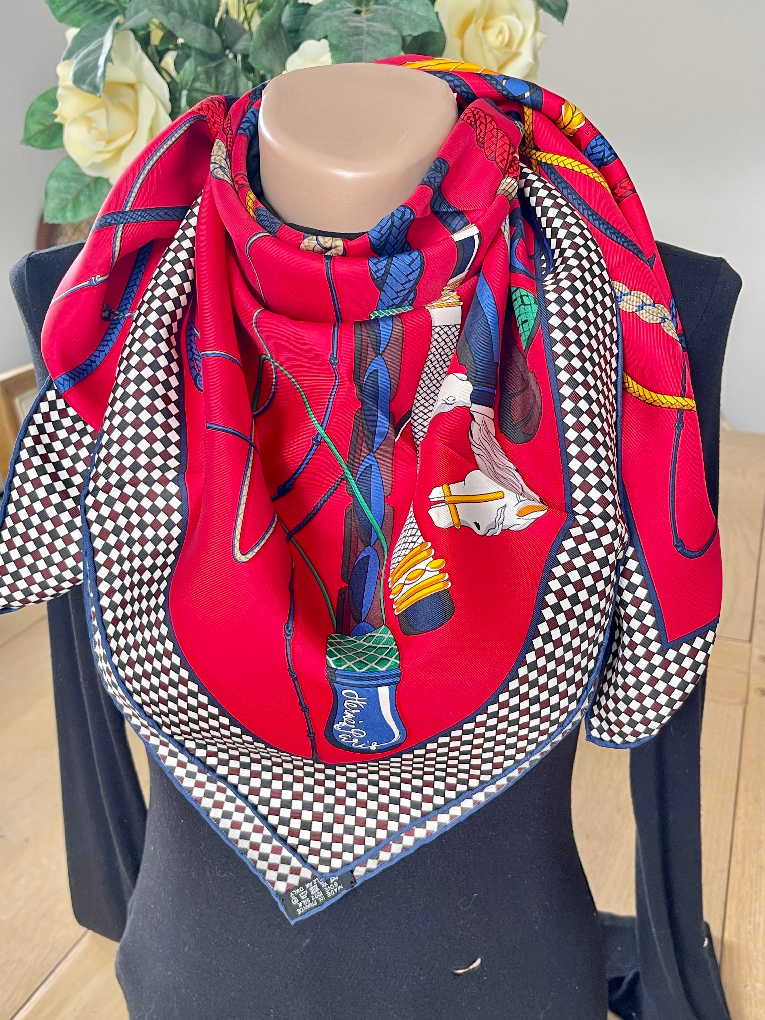 Foulard/Carré/Chale HERMÈS Musée Fouets et Badines signed by V.Jamin box