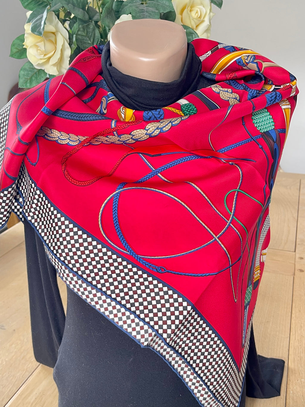 Foulard/Carré/Chale HERMÈS Musée Fouets et Badines signed by V.Jamin box