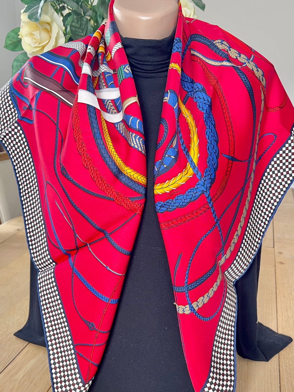 Foulard/Carré/Chale HERMÈS Musée Fouets et Badines signed by V.Jamin box