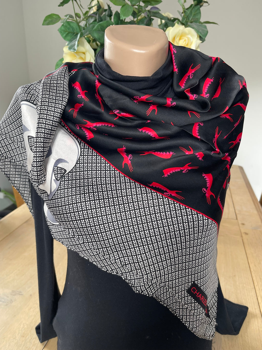 UNGARO foulard carré scarf silk soie seide schal