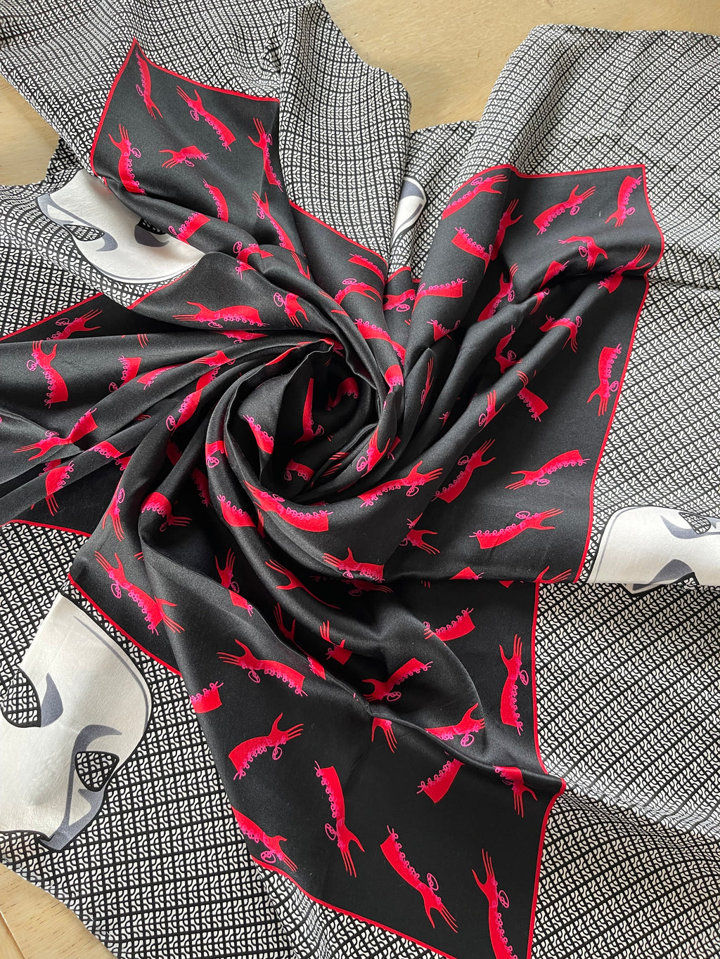 UNGARO foulard carré scarf silk soie seide schal