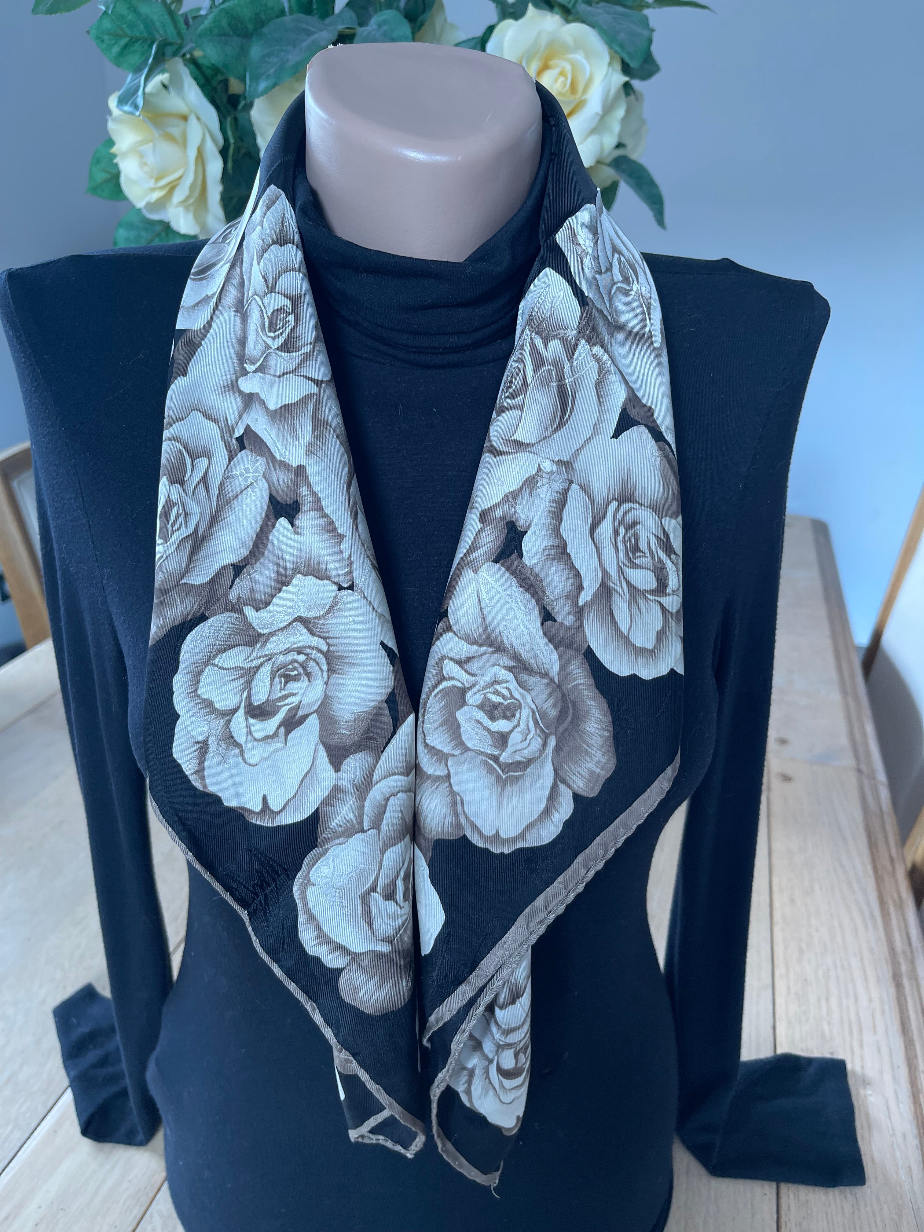 JOOP carré foulard scarf schal sjaal seide soie silk