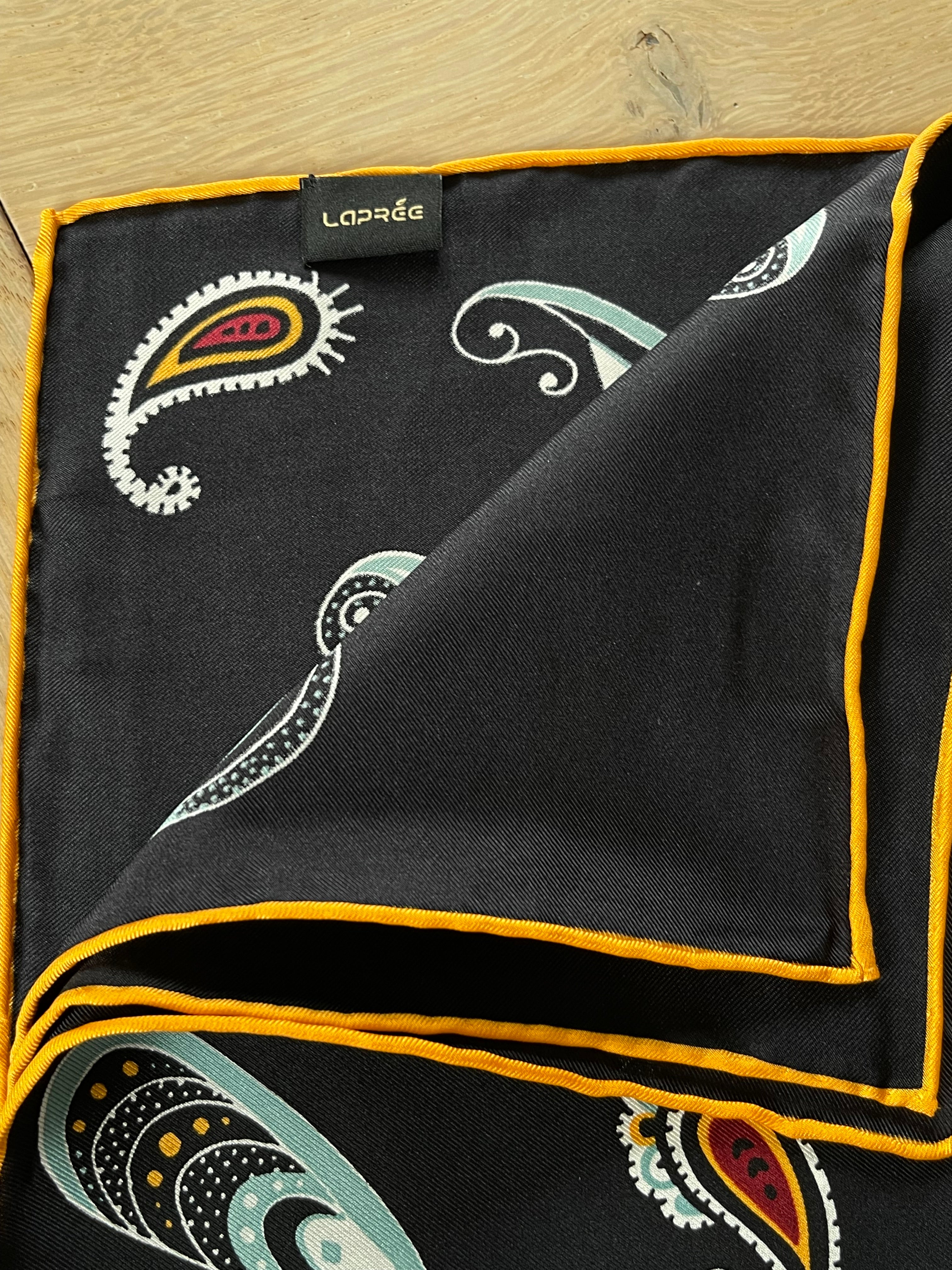 Black scarf carré carré foulard silk seide