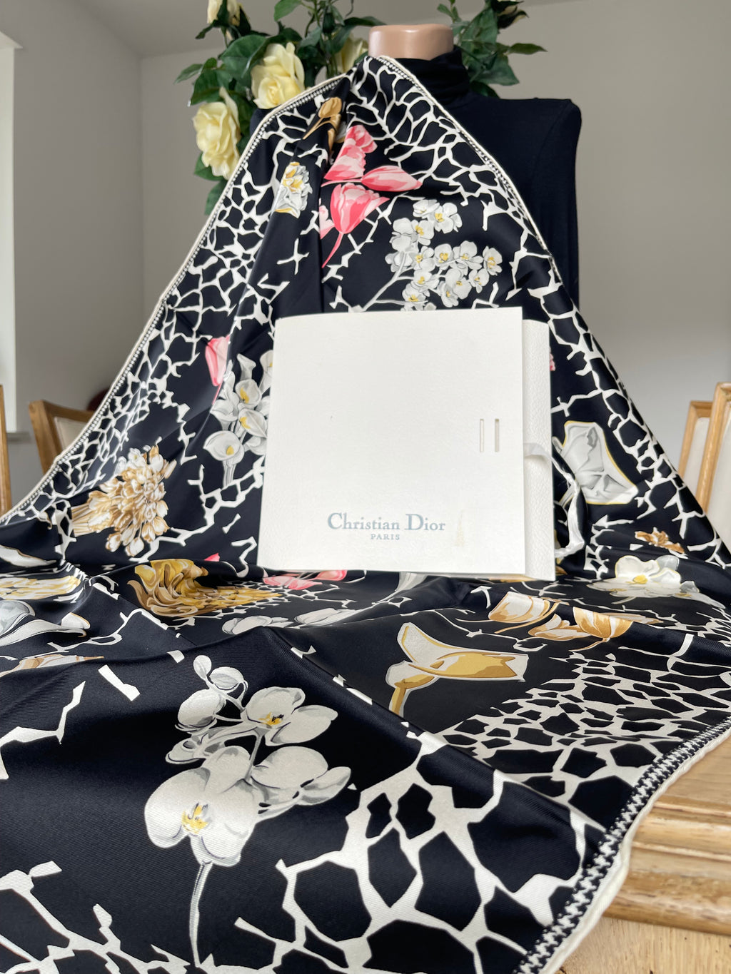 CHRISTIAN DIOR carré foulard scarf schal sjaal seide silk soie