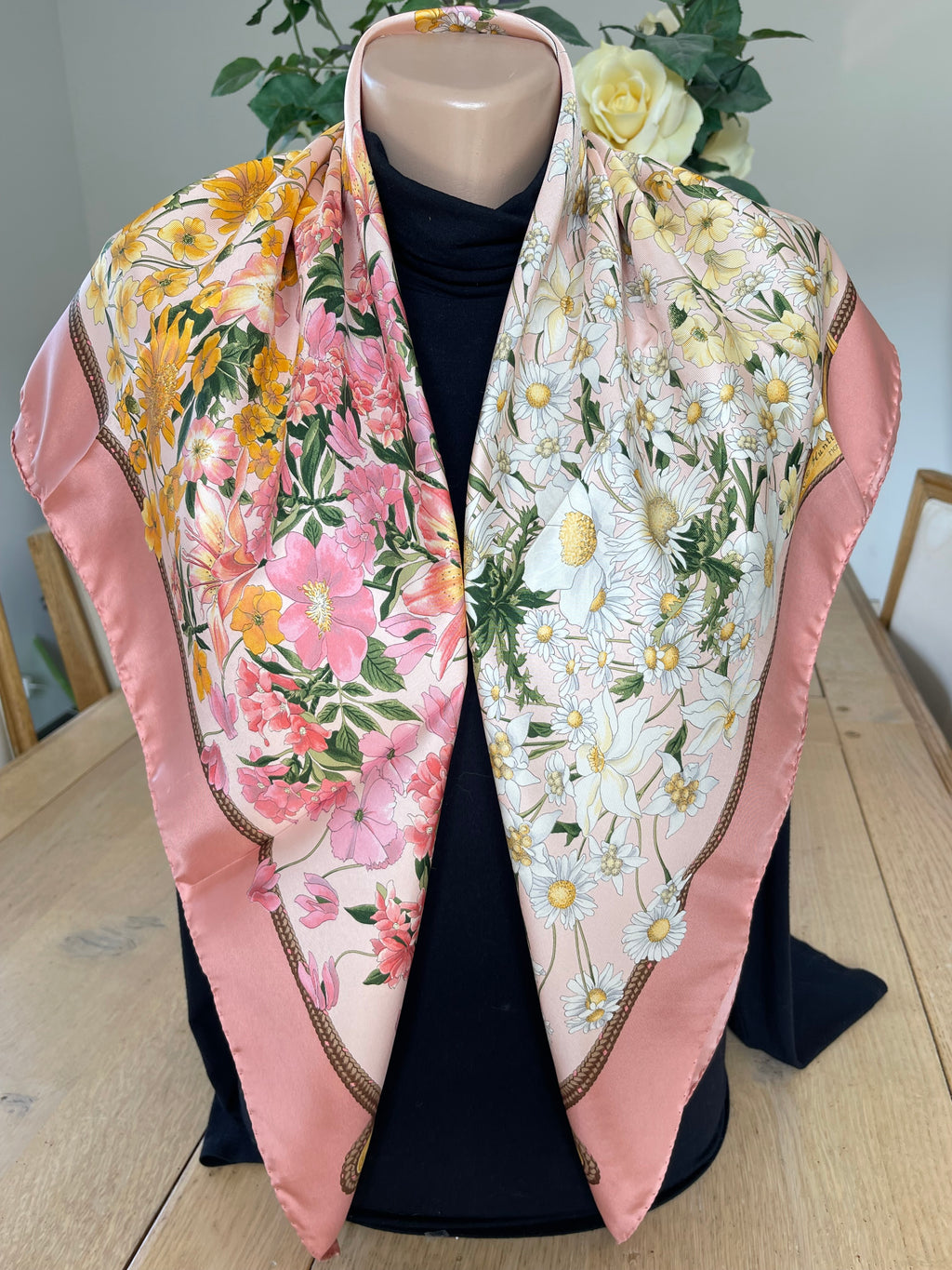 Foulard carré HUNTING WORLD seide schal silk soie