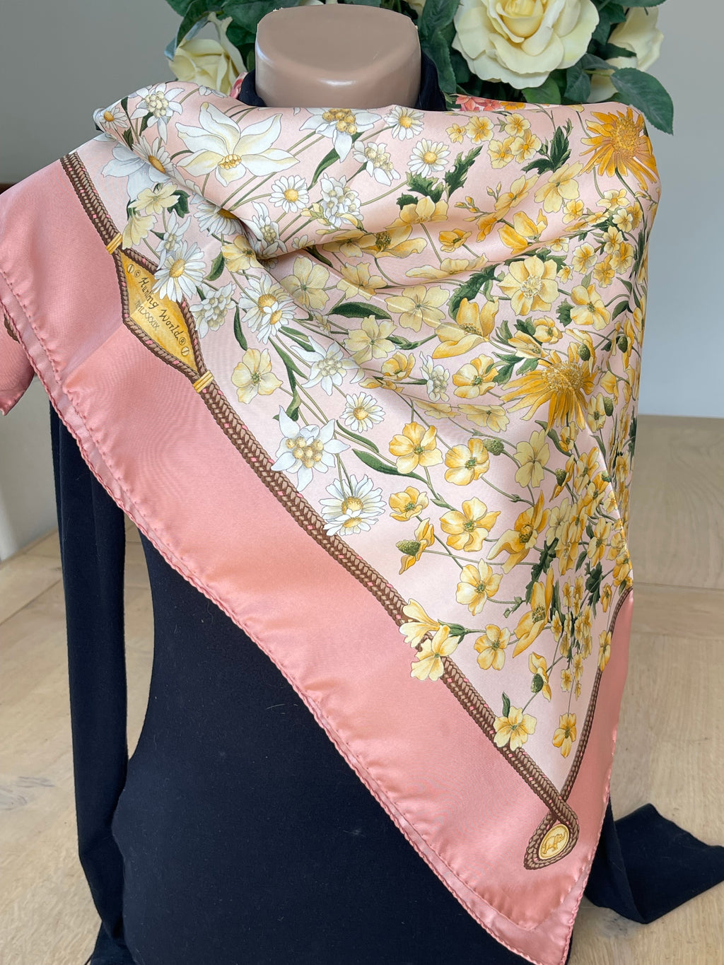 Foulard carré HUNTING WORLD seide schal silk soie